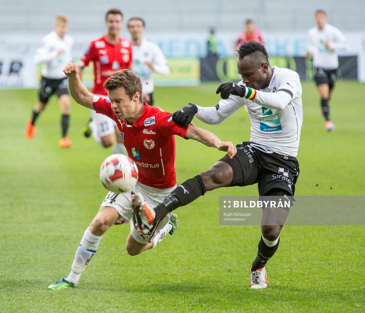 Kalmars Måns Söderqvist och Örebros Samuel Mensiro