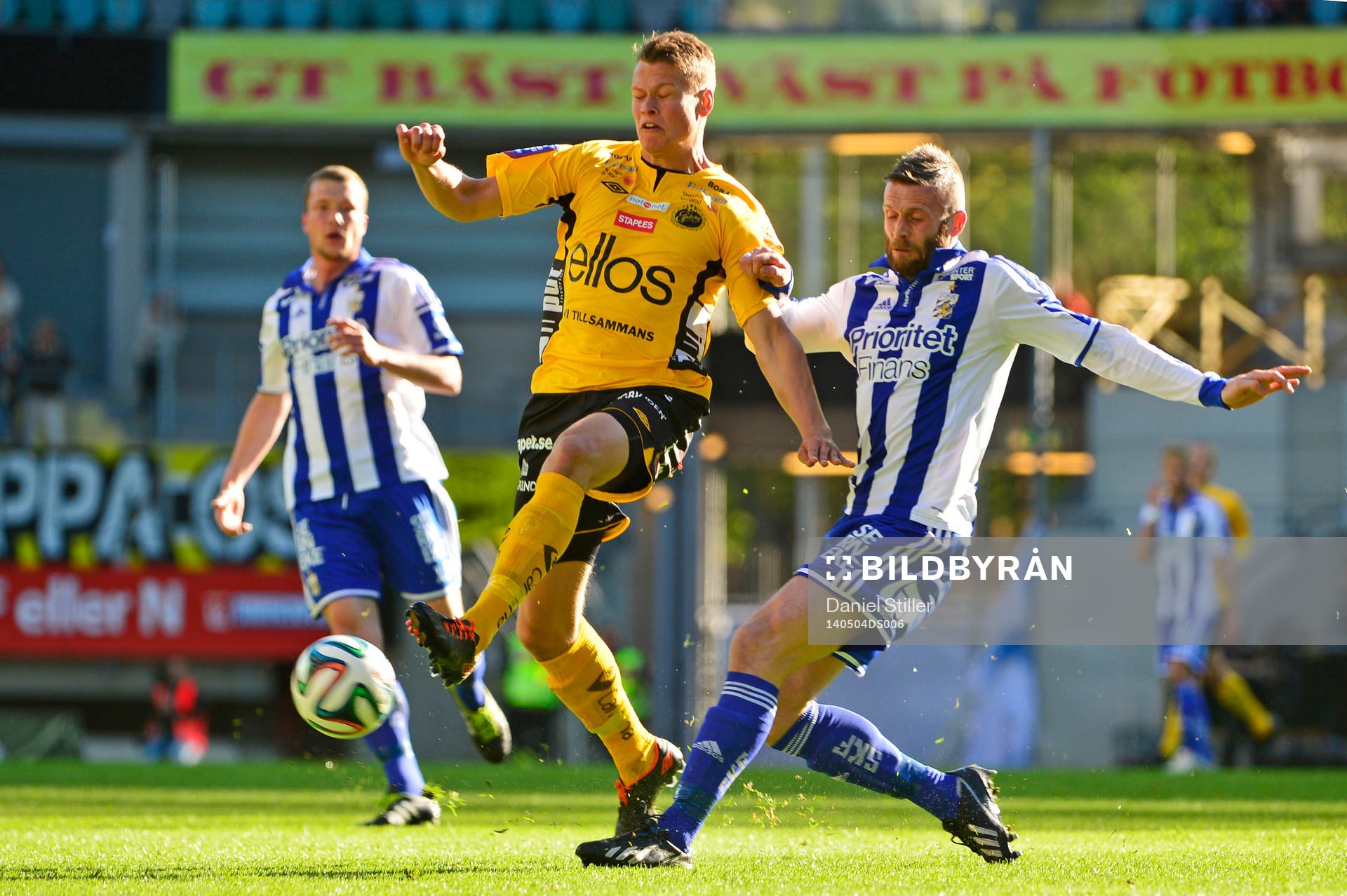 Elfsborgs Viktor Claesson och IFK Göteborgs Kjetil Waehler