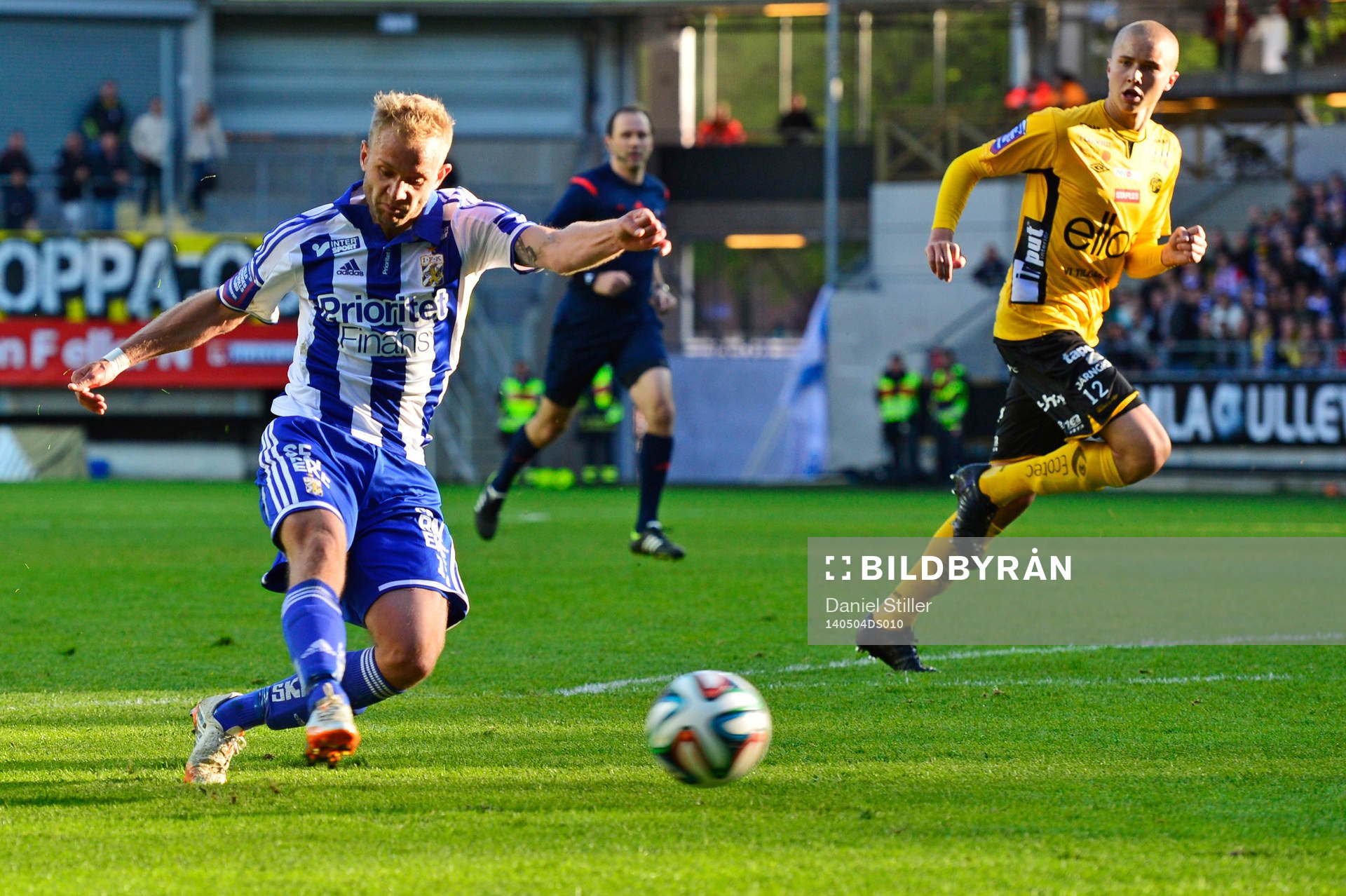 IFK Göteborgs Robin Söder tar ett avslut