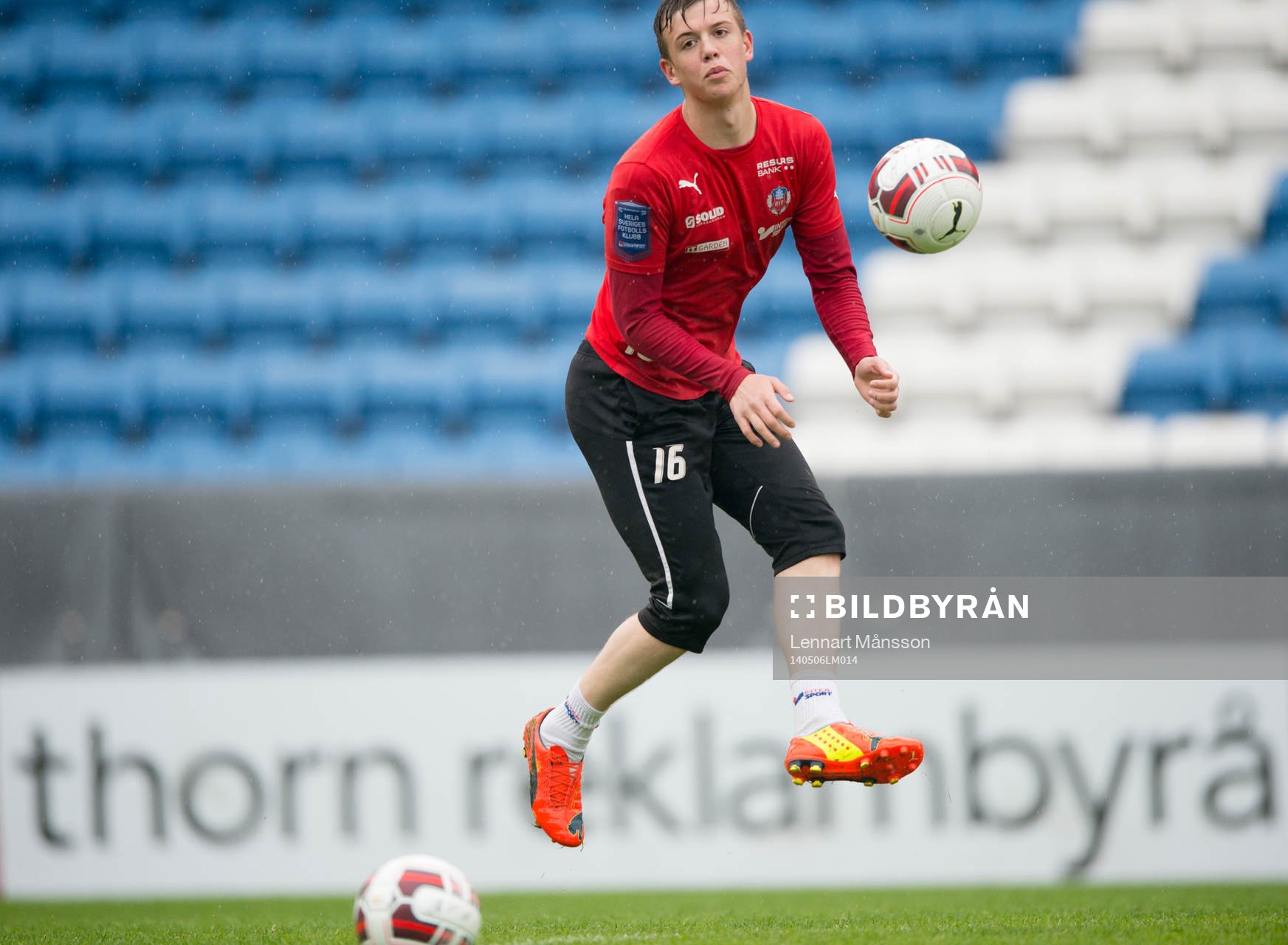  Helsingborgs Alexander Achinioti-Jönsson vid Helsingborgs träning inför derbyt i Helsingborg 7 maj  2014.