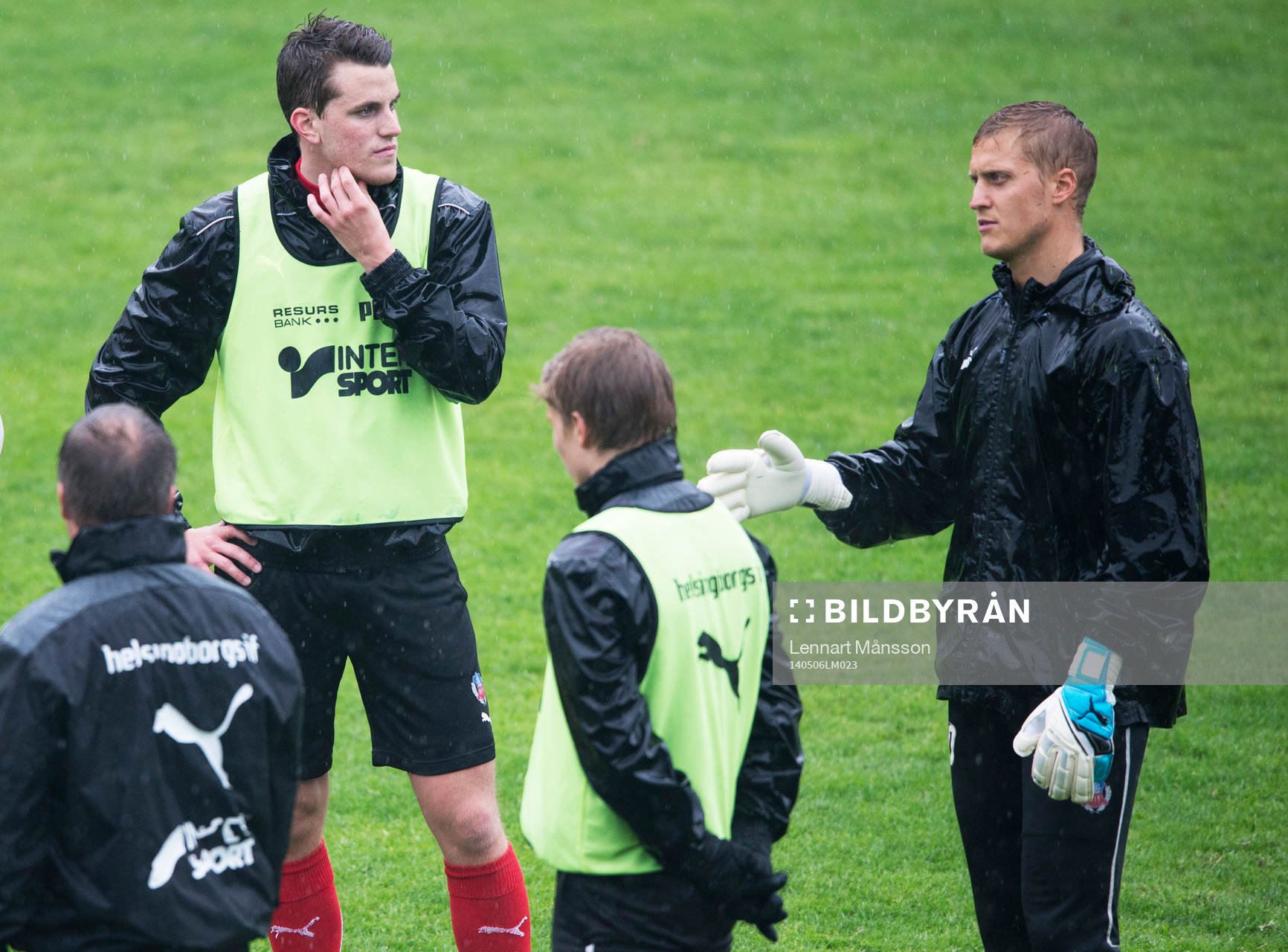 Helsingborgs Pär Hansson och Jesper Björkman vid Helsingborgs träning inför derbyt i Helsingborg 7 maj  2014.