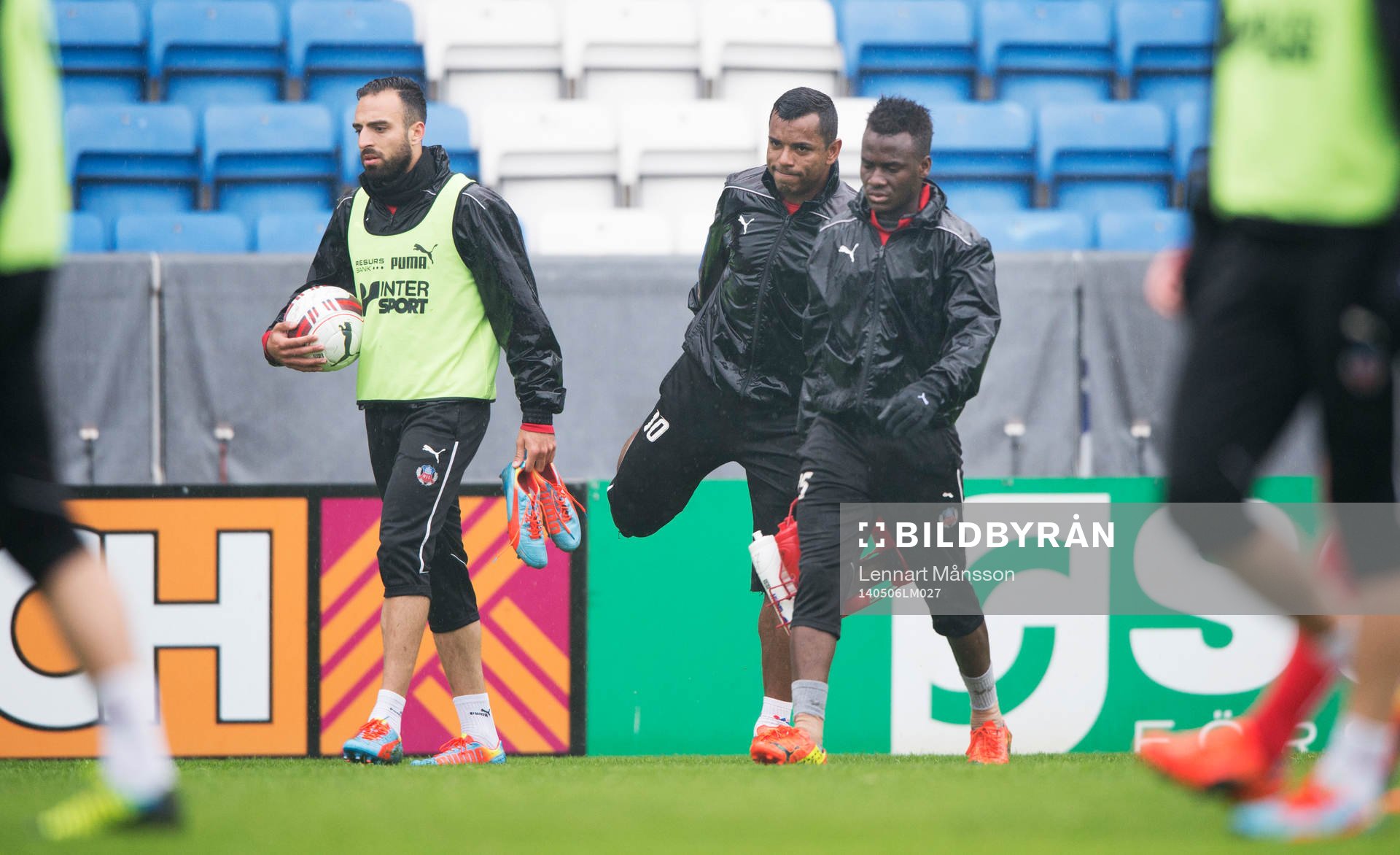  Helsingborgs Abdul Khalili, Alvaro Santos och David Accam vid Helsingborgs träning inför derbyt i Helsingborg 6 maj  2014.