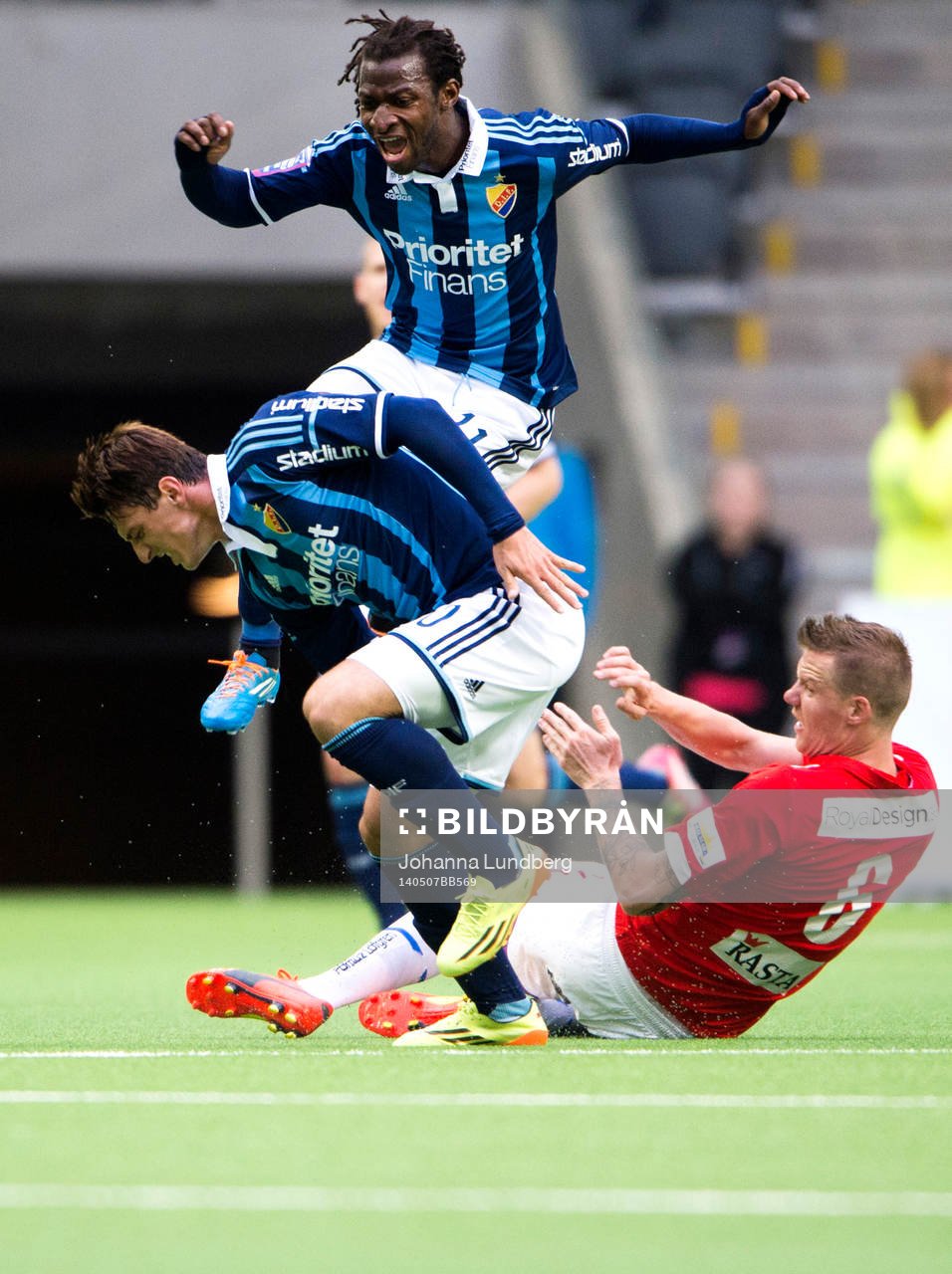 Kalmars Marcus Nilsson fäller Djurgårdens Erton