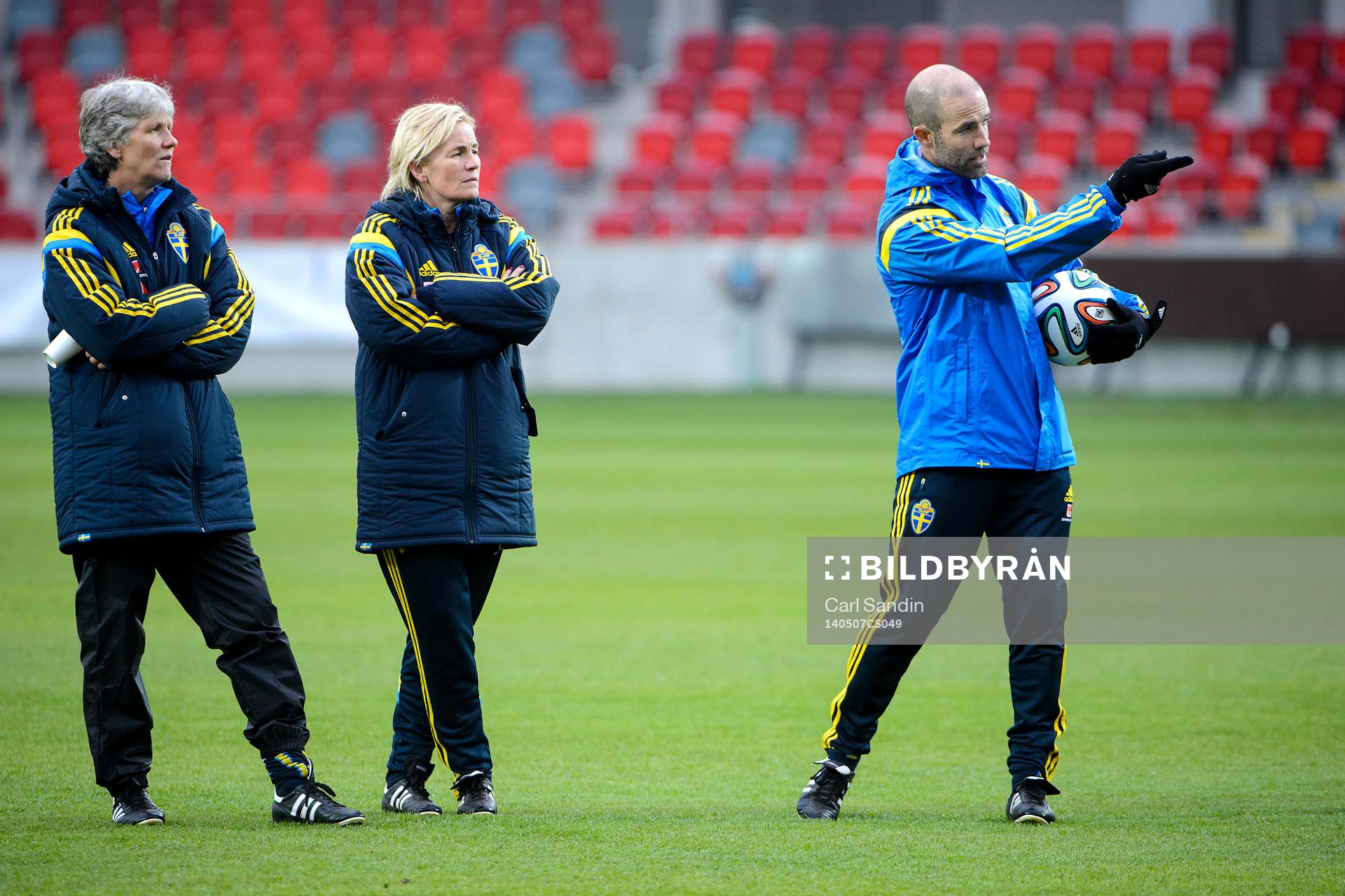 Sveriges förbundskapten Pia Sundhage, assisterande