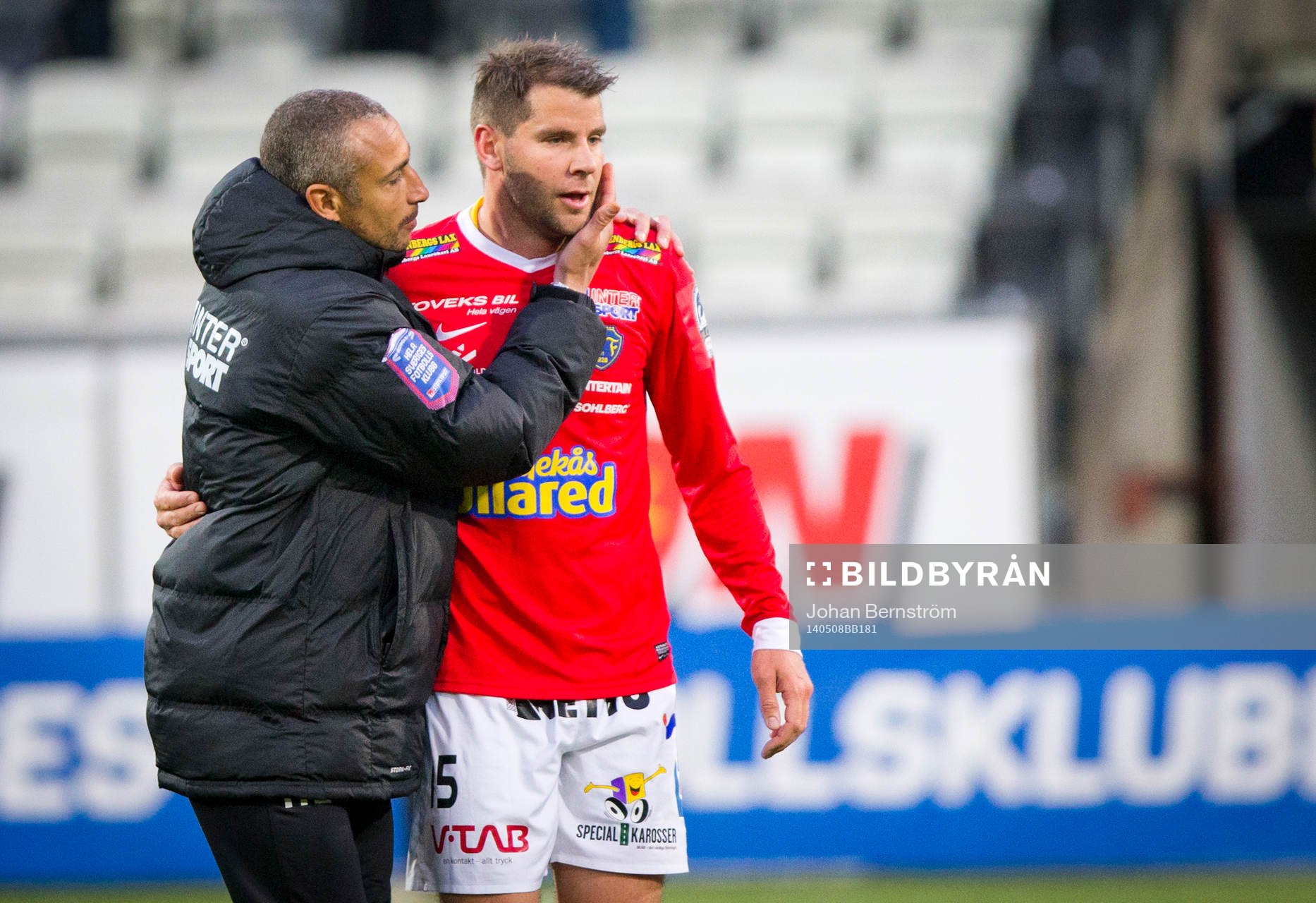 Falkenbergs tränare Henrik Larsson och Stefan Rodevåg
