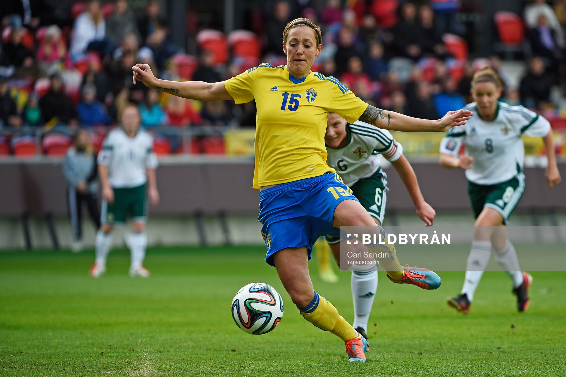Sveriges Therese Sjögran gör 1-0