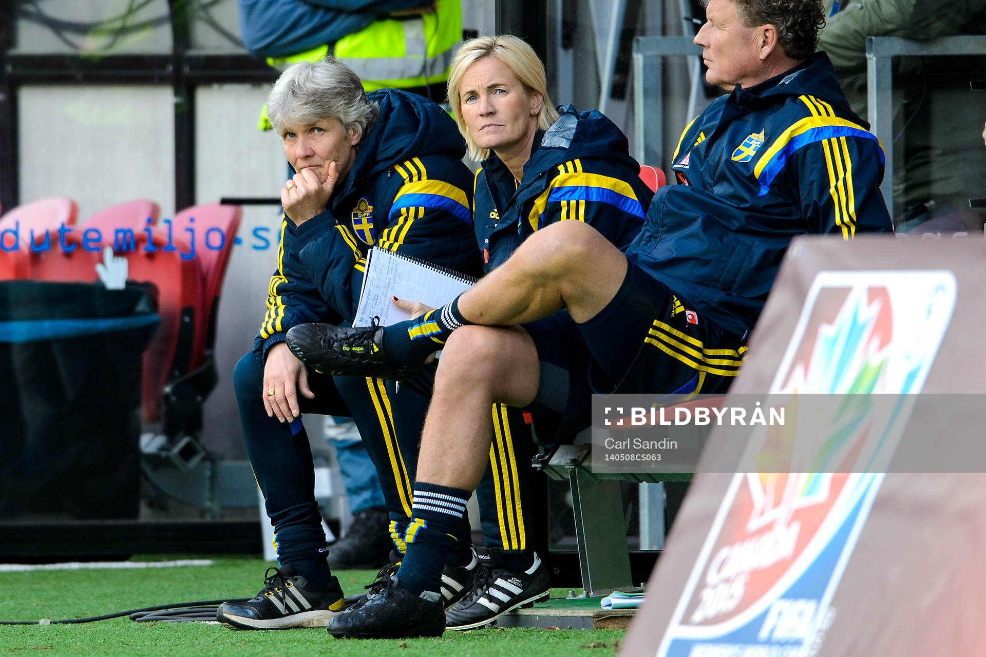 Sveriges förbundskapten Pia Sundhage och assisterande