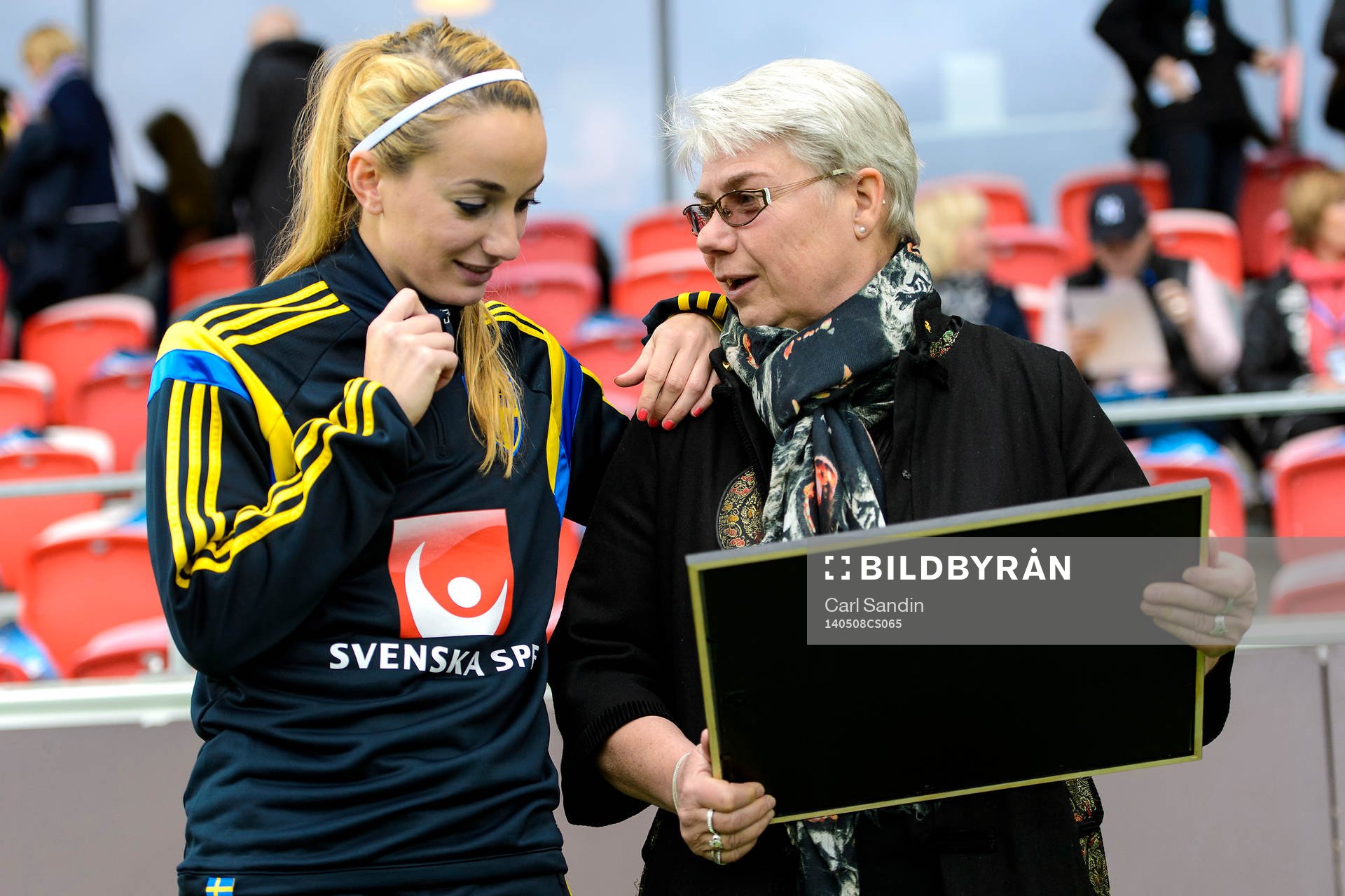 Sveriges Kosovare Asllani och Ann Jansson