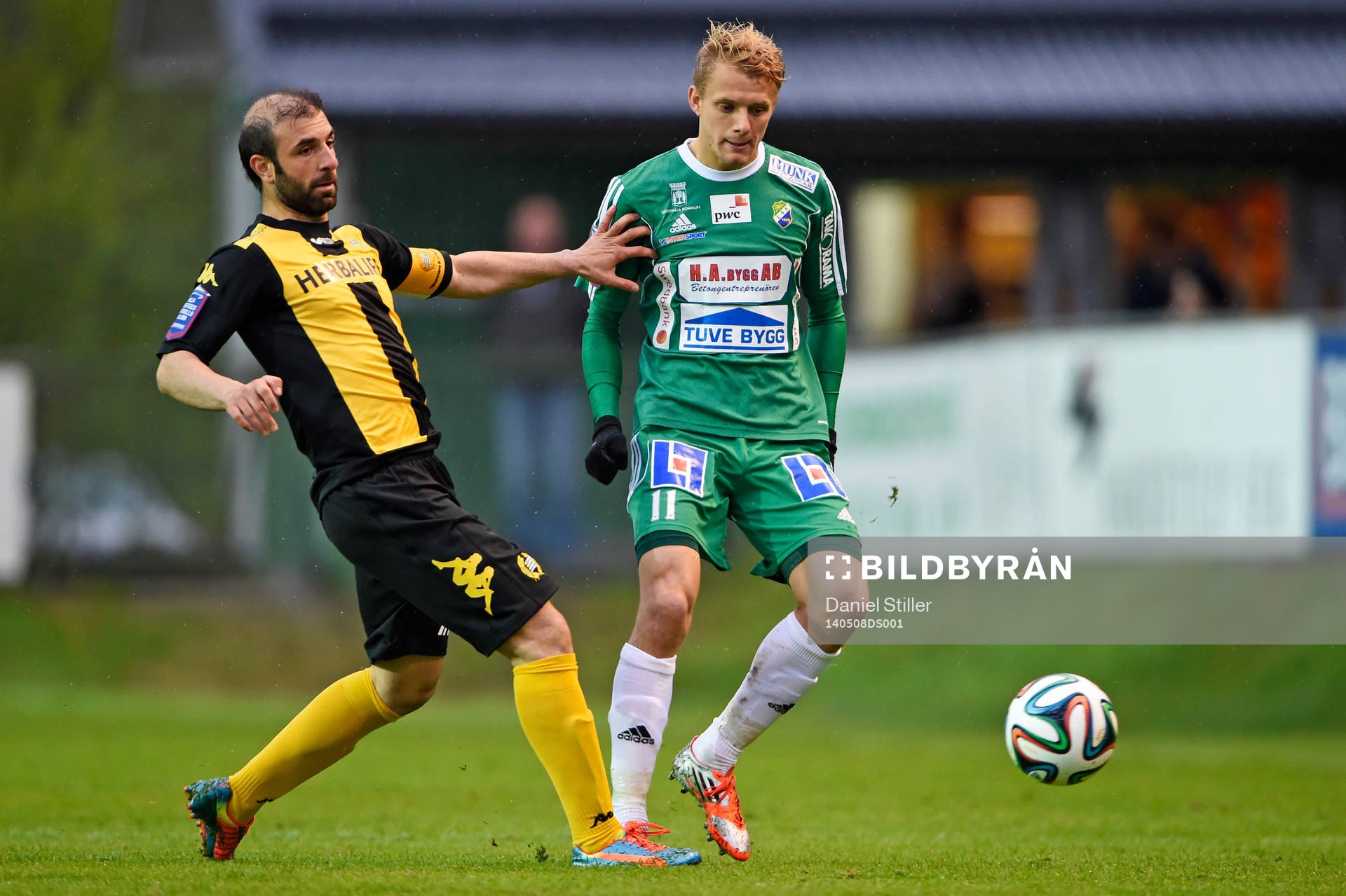 Ljungskiles Jakob Olsson och Hammarbys Kennedy Bakircioglü