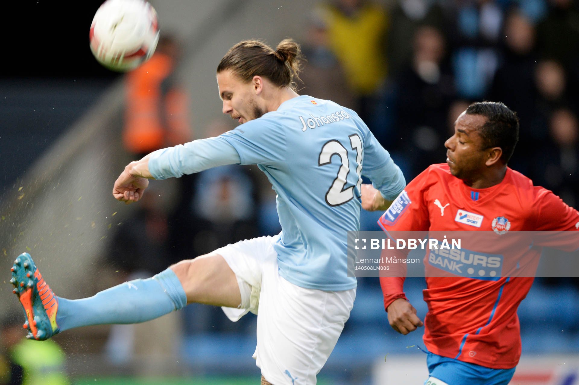 Malmö FFs Erik Johansson och Helsingborgs Álvaro Santos i