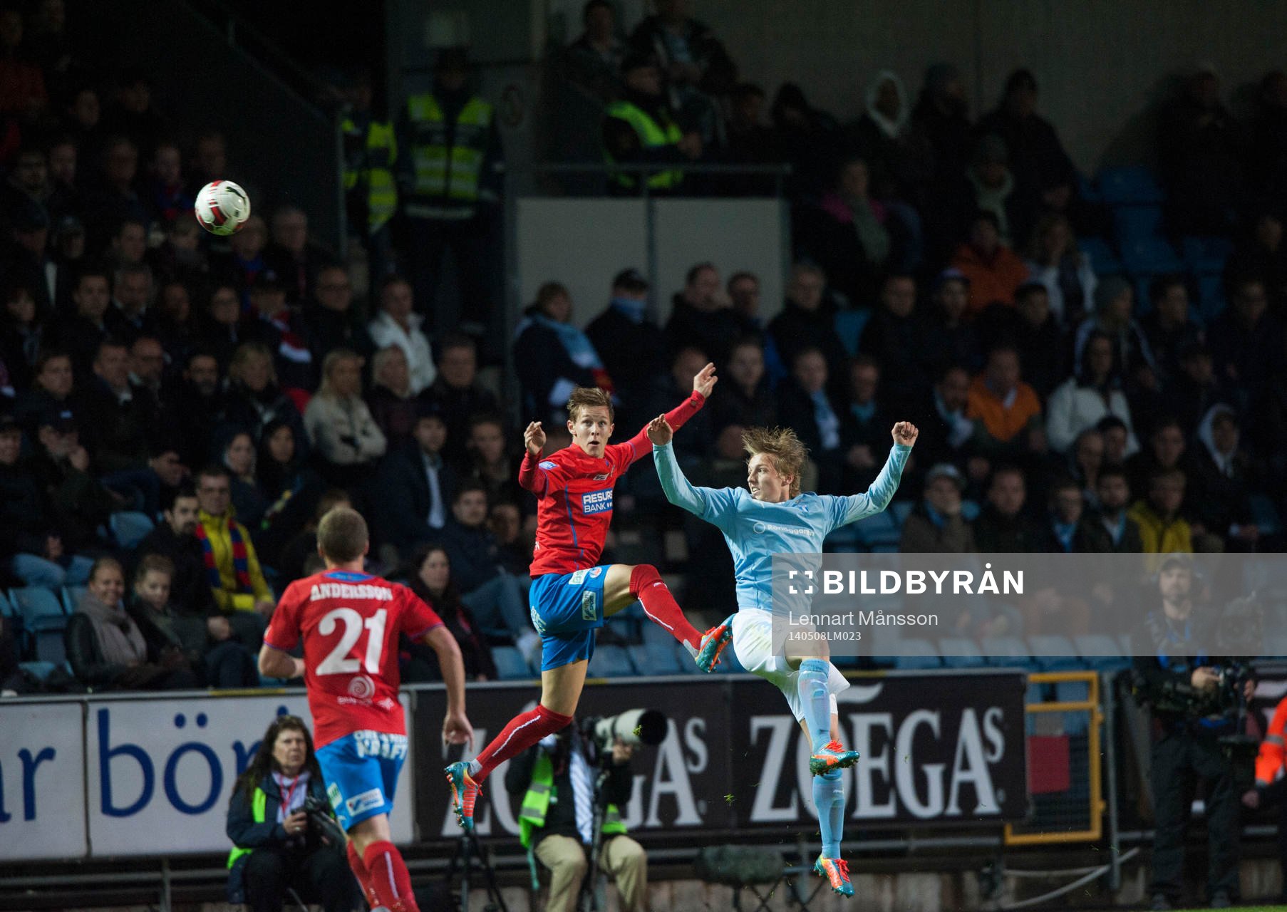 Malmös Emil Forsberg och Helsingborgs Emil Krafth i