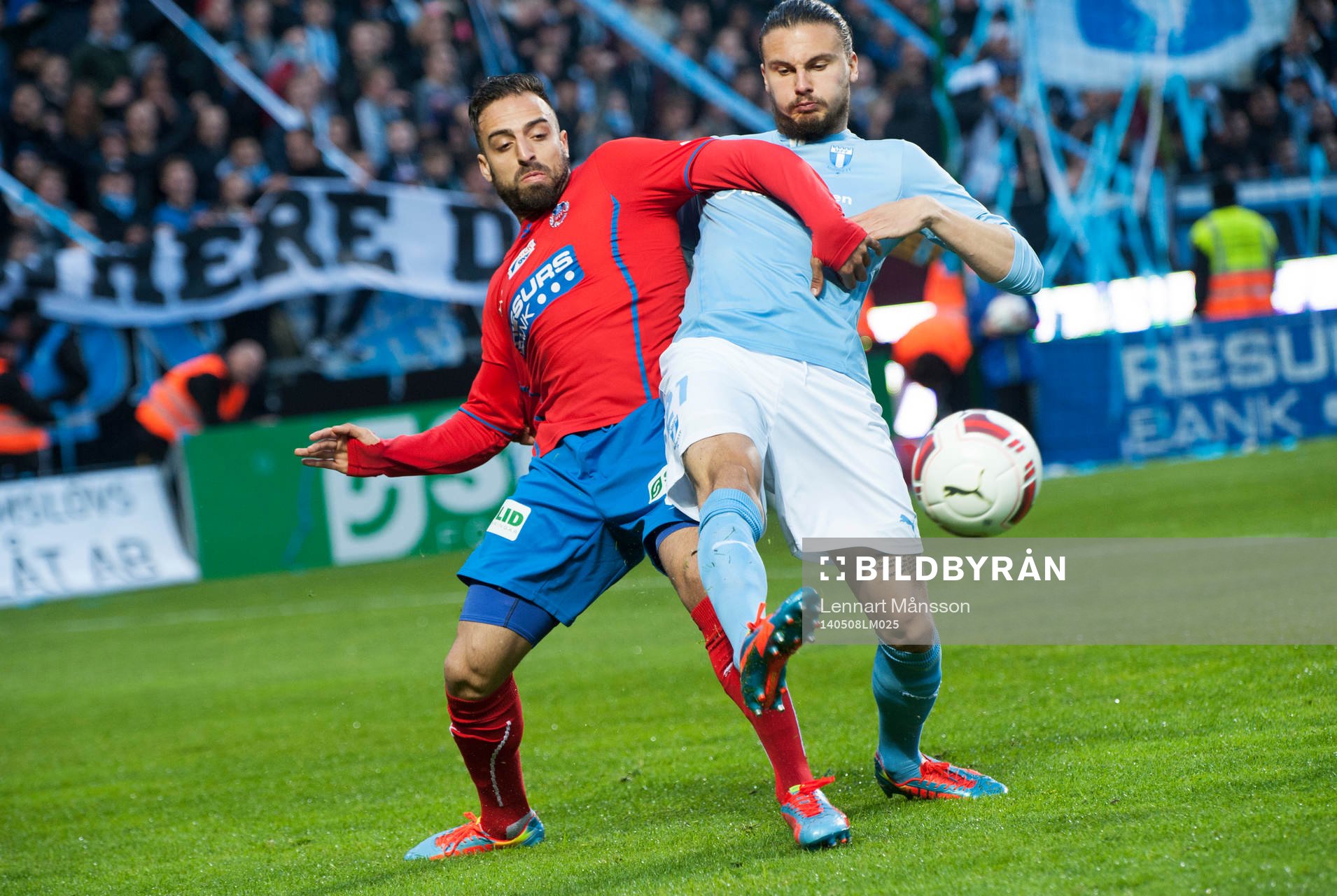 Helsingborgs Abdul Khalili och Malmös Erik Johansson i