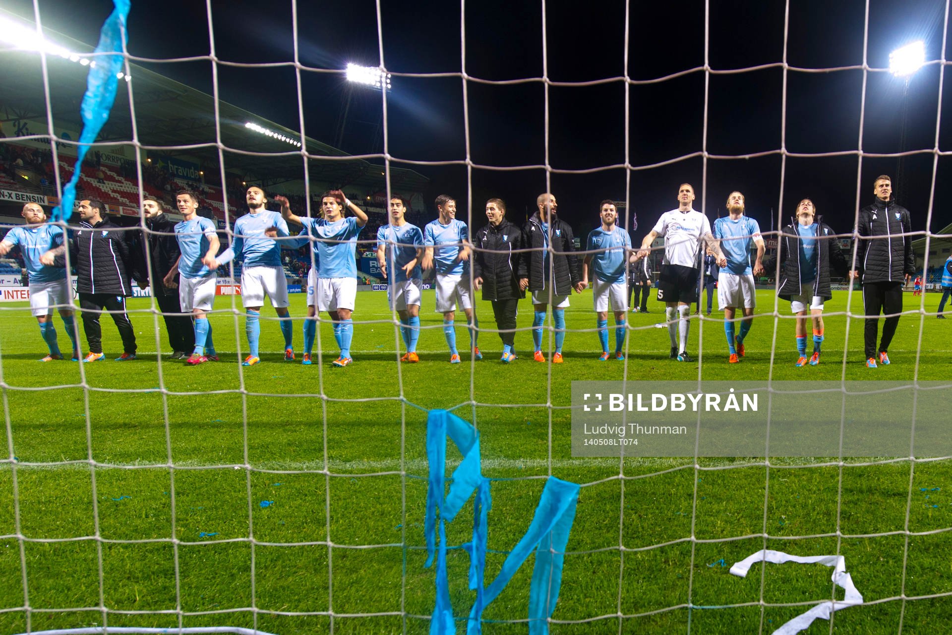 Malmö FFs spelare tackar publiken