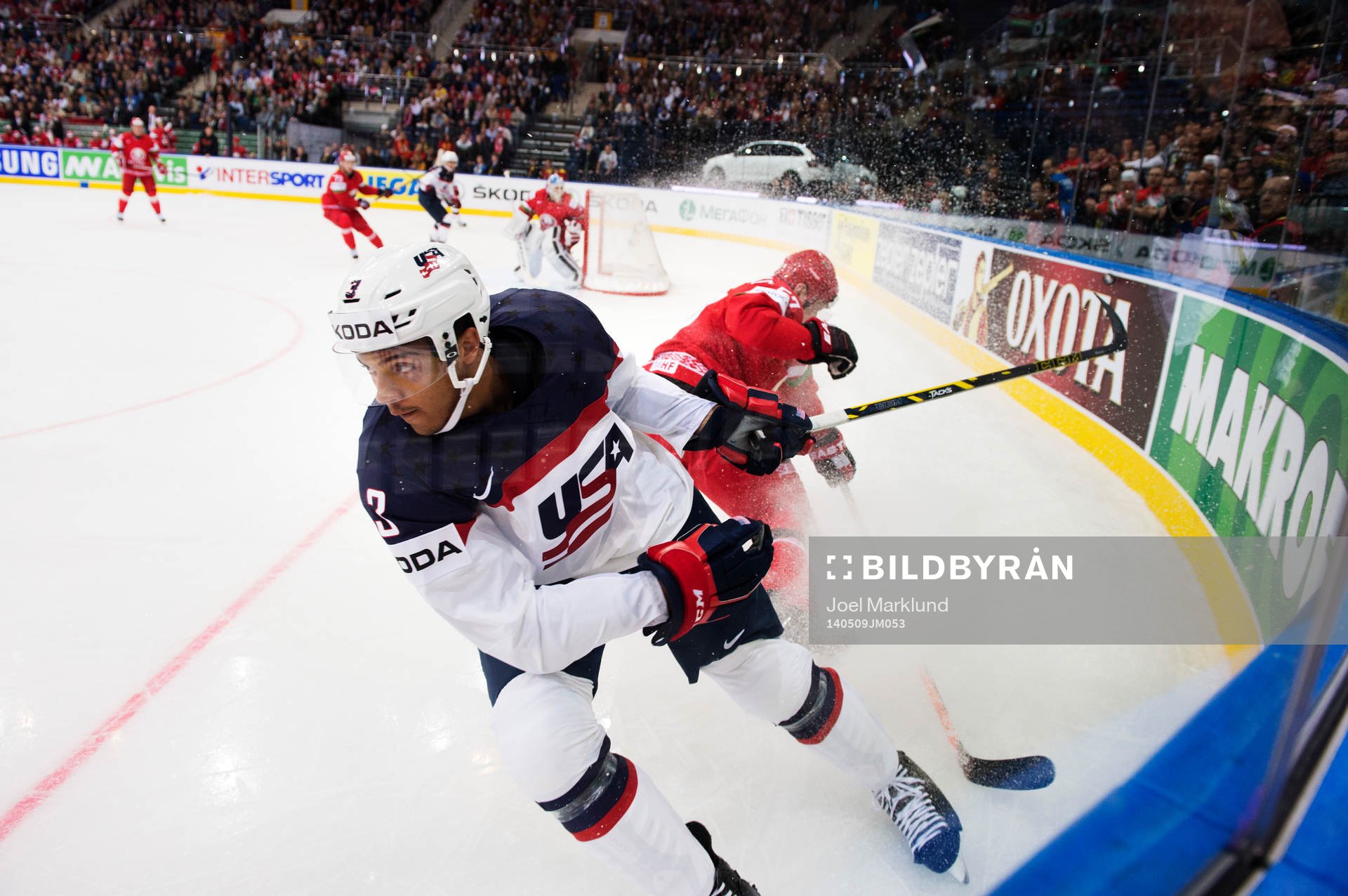 s Seth Jones och Vitrysslands Ivan Usenko