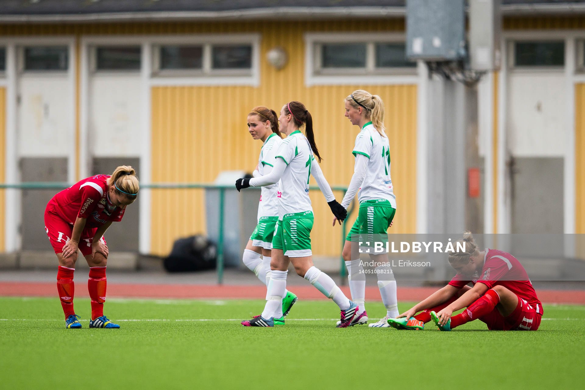 Halmias Iréne Isaksson och Tilda Bengtsson deppar
