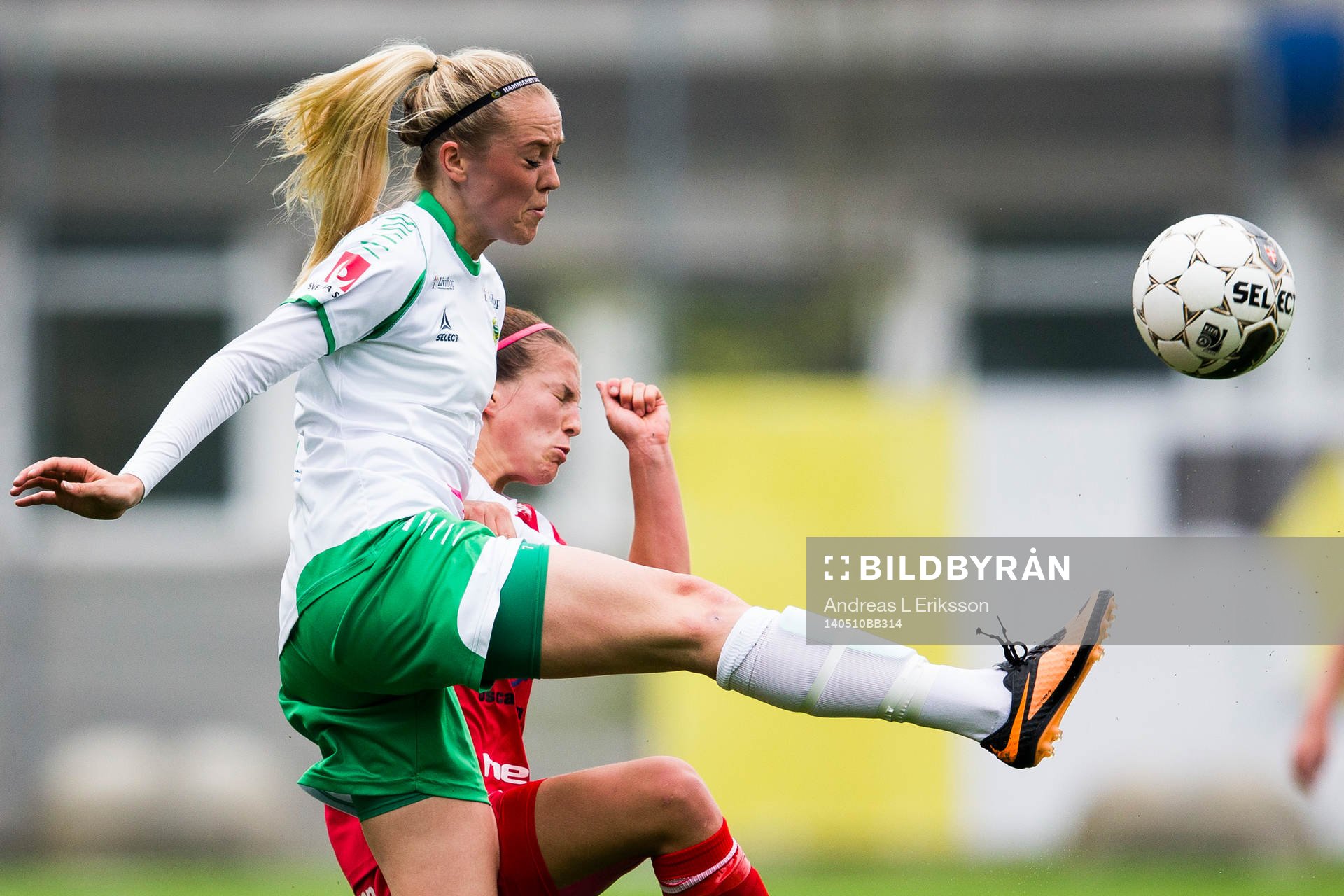 Hammarbys Cathrine Dahlström och Halmias Wendela Wedenryd