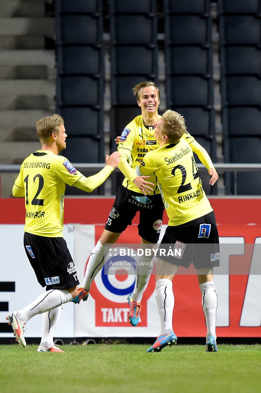 Mjällbys Andreas Blomqvist jublar efter att ha gjort 0-1 under fotbollsmatchen i Allsvenskan mellan AIK och Mjällby den 11 maj 2014.