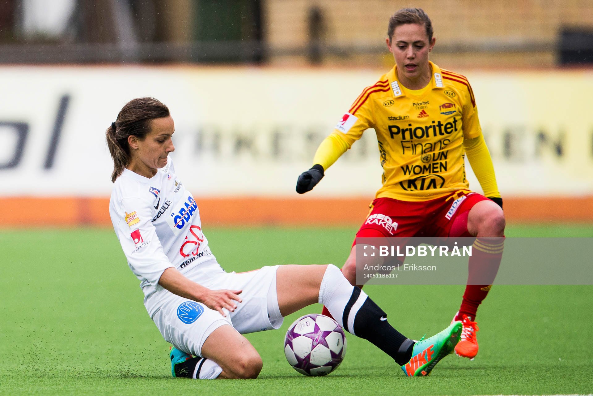 Örebros Lucie Martinkova och Tyresös Meghan Klingenberg