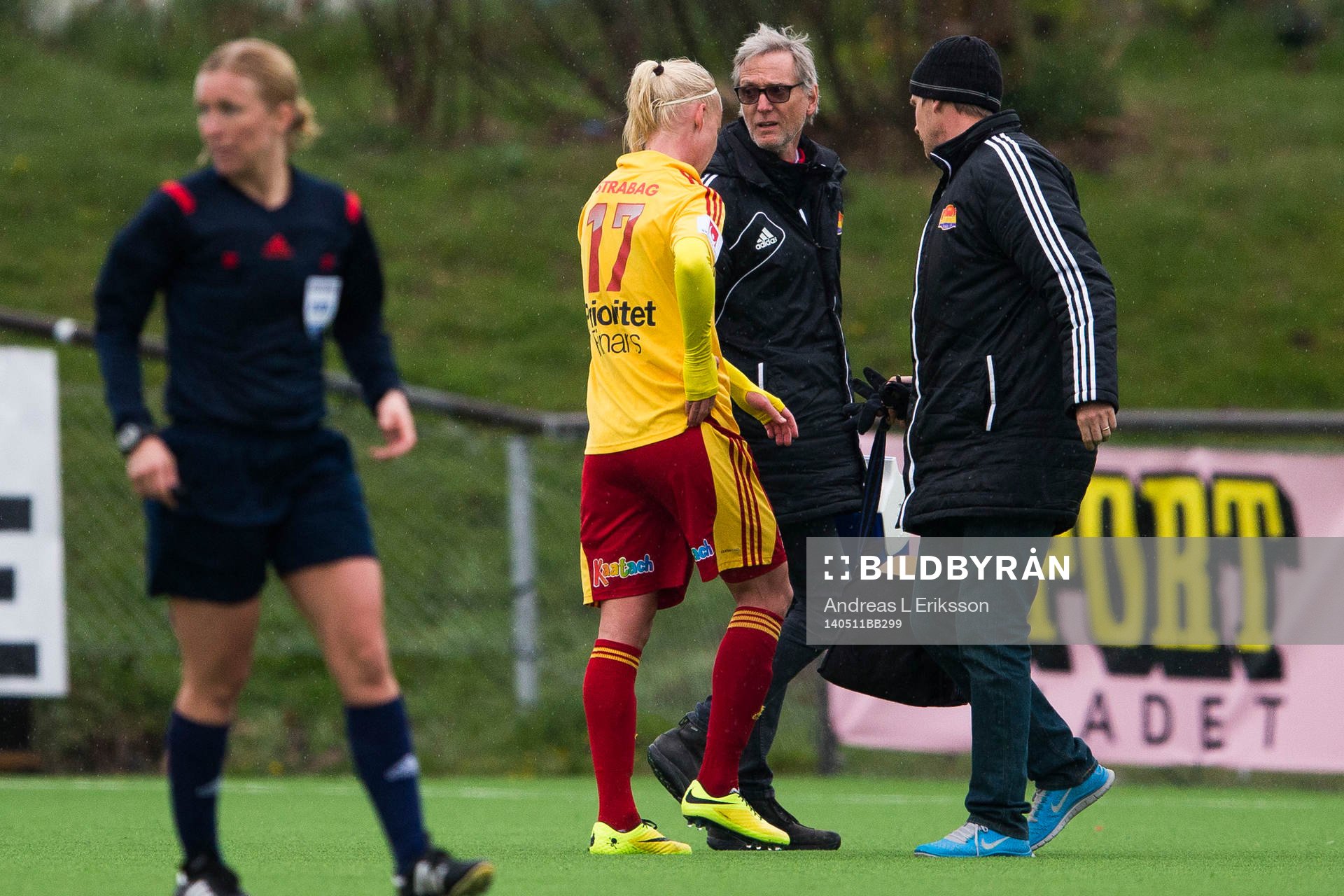 Tyresös Caroline Seger tvingas bryta matchen