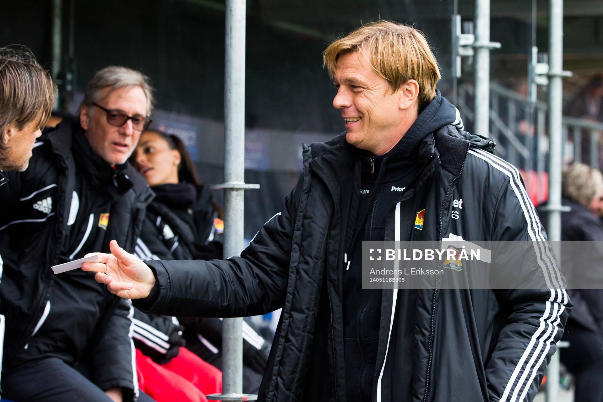 Tyresös tränare Tony Gustavsson innan fotbollsmatchen i