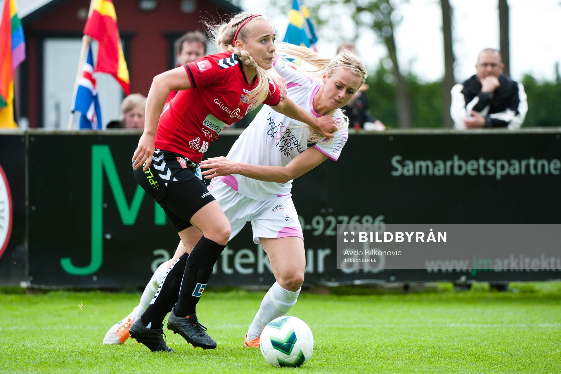 Kristianstads Elisa Vidarsdottir och Rosengårds Amanda