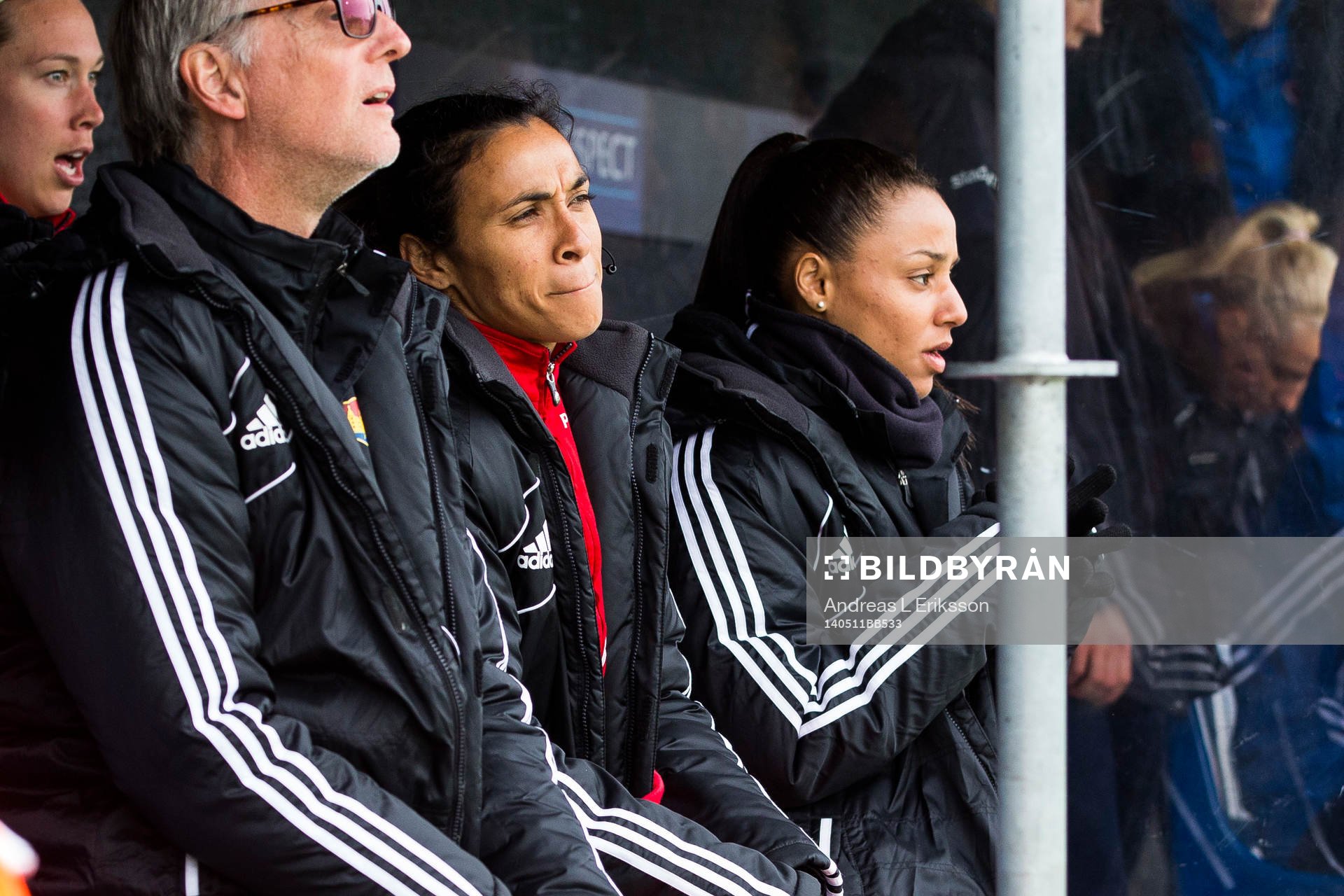 Tyresös Marta Vieira da Silva på bänken