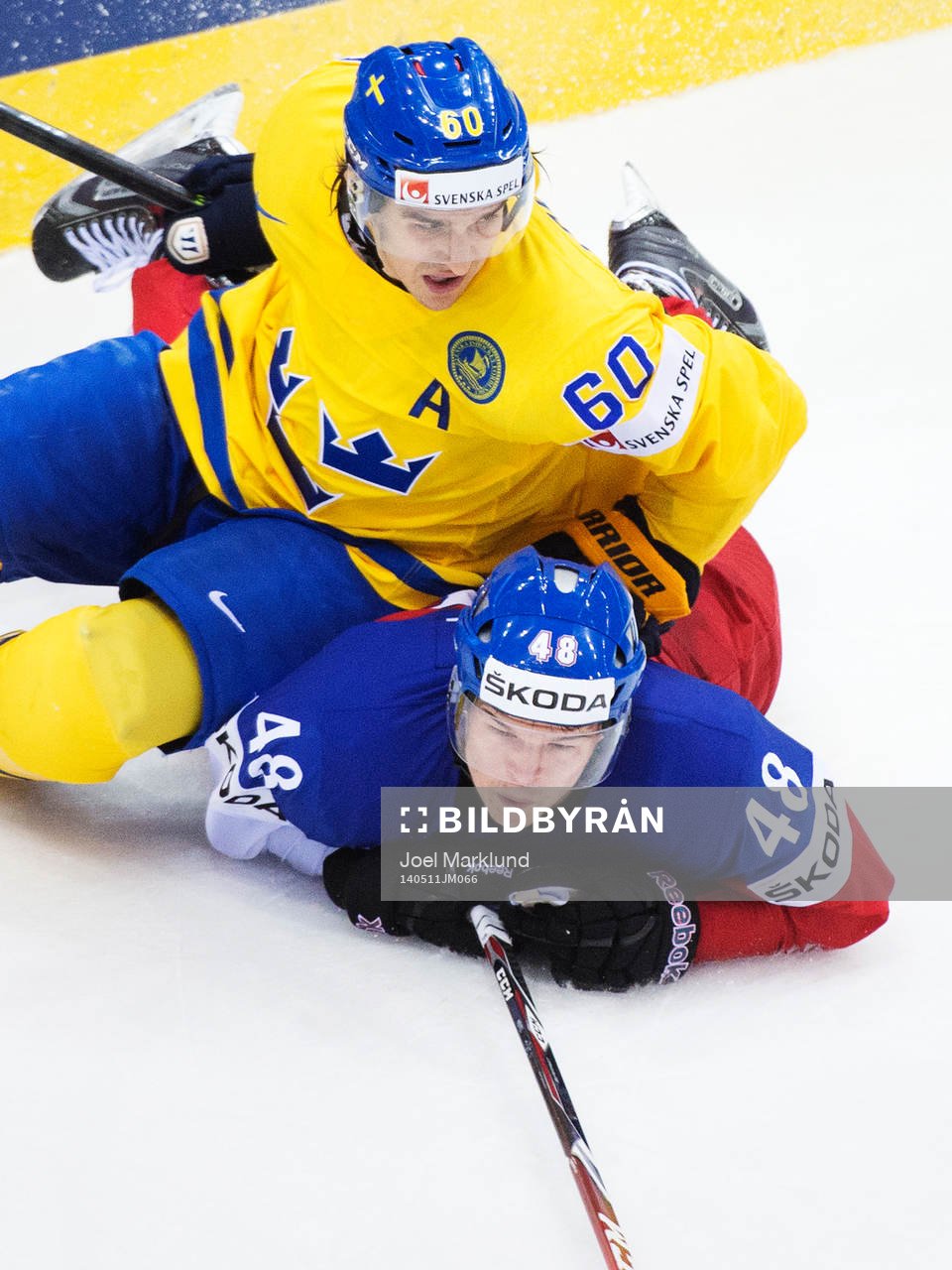 Sveriges Mikael Backlund och Tjeckiens Tomas Hertl