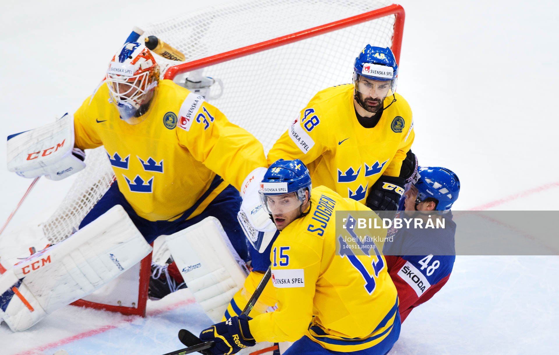 Sveriges målvakt Anders Nilsson, Mattias Sjögren och