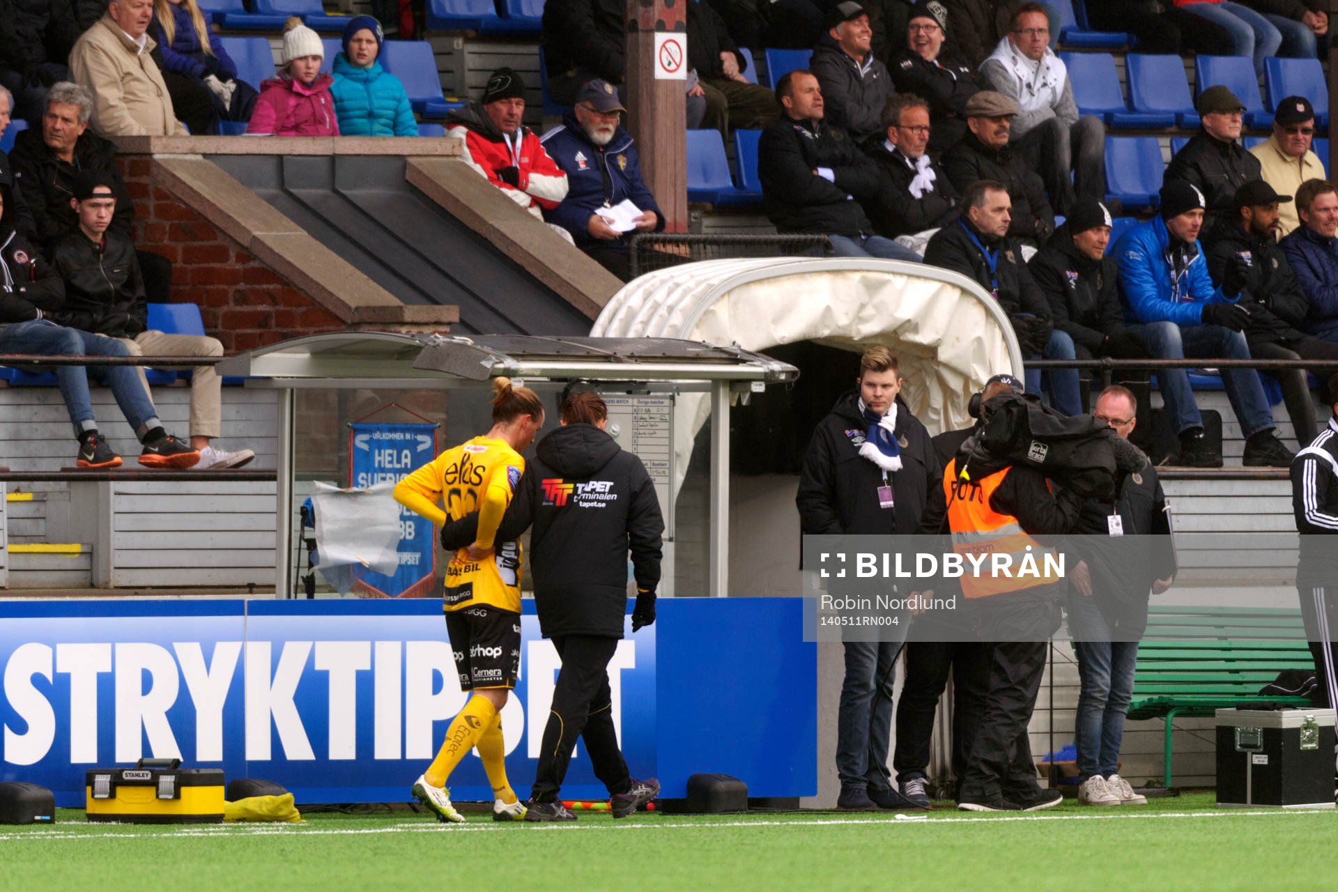 Niklas Hult, Elfsborg kliver av planen
