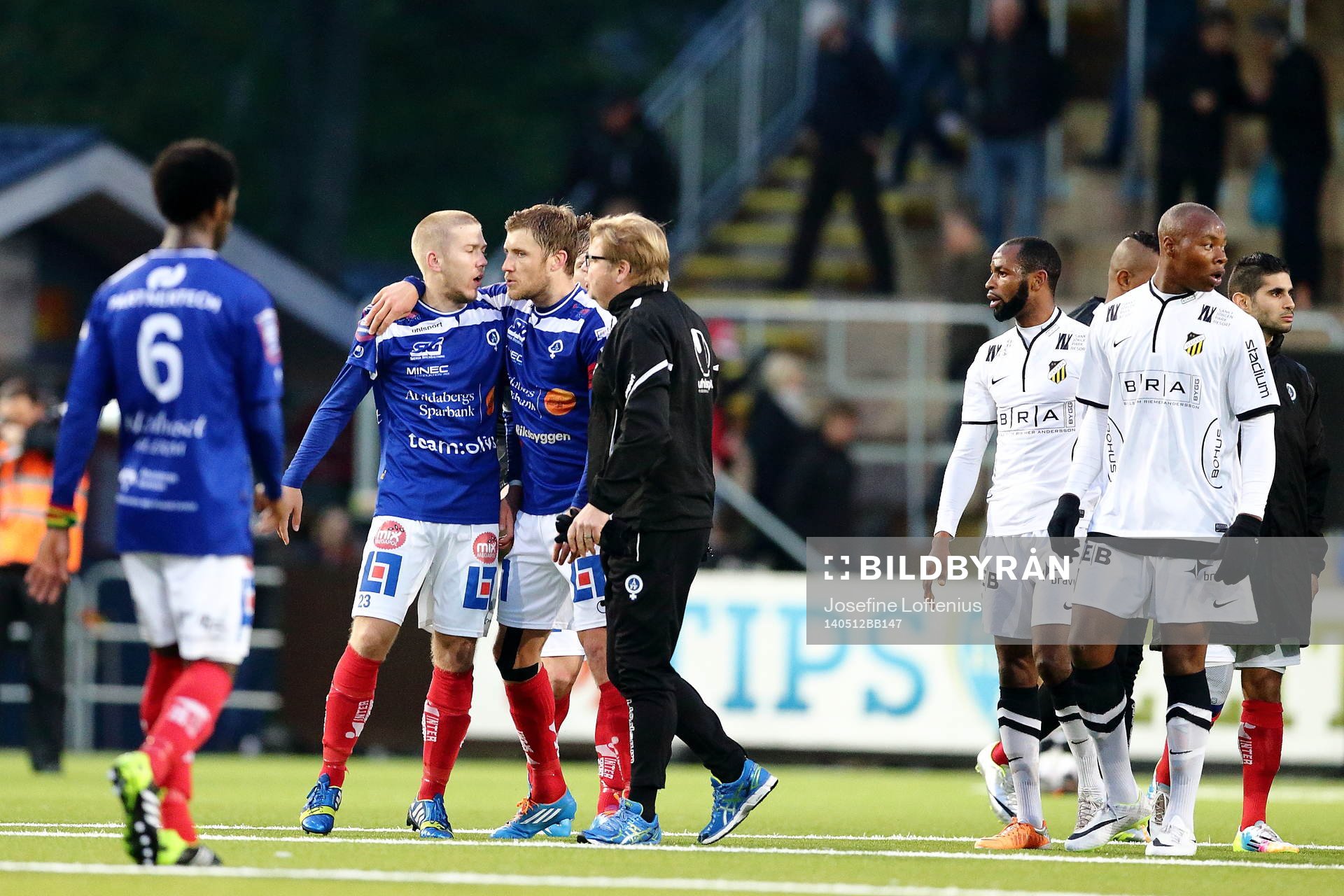 Bråk utbryter mellan Åtvidabergs Anton Tinnerholm och