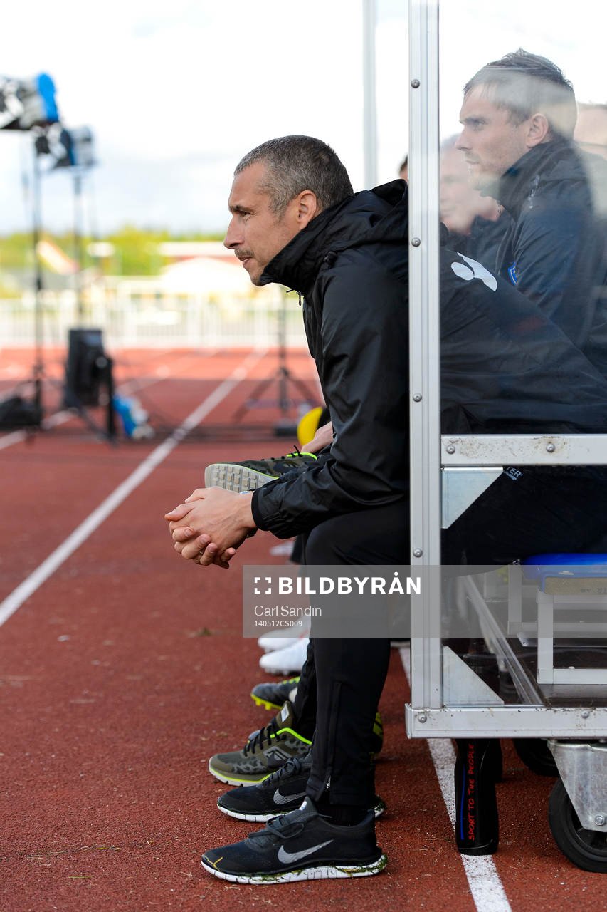 Falkenbergs tränare Henrik Larsson