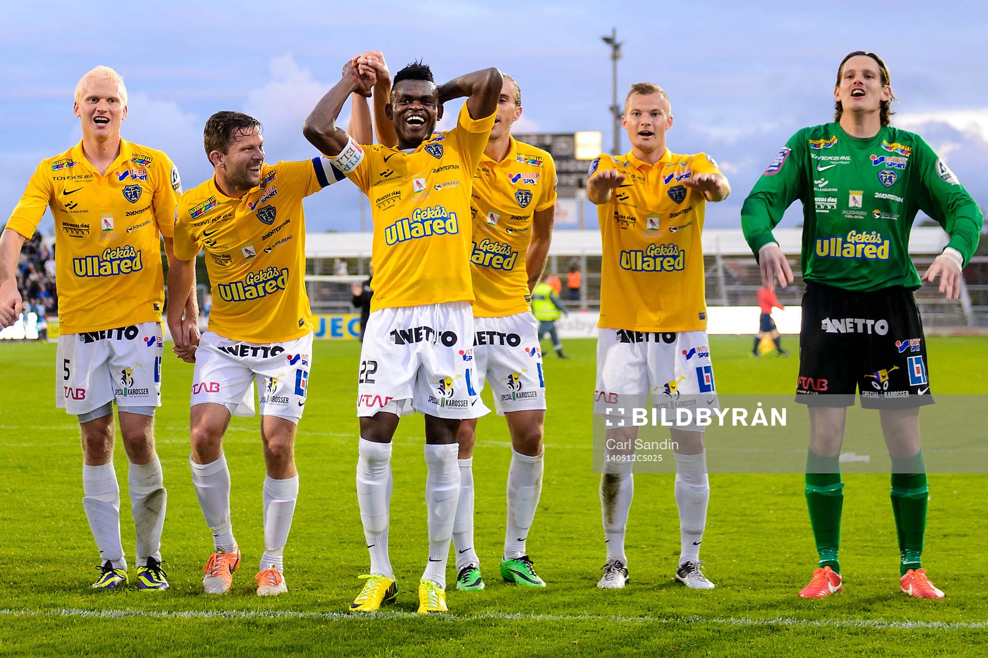 Falkenberg med Godsway Donyoh jublar