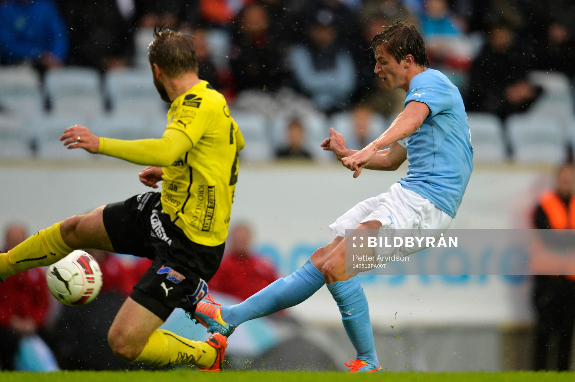 Malmö FFs Simon Thern och Halmstads Jesper Westerberg