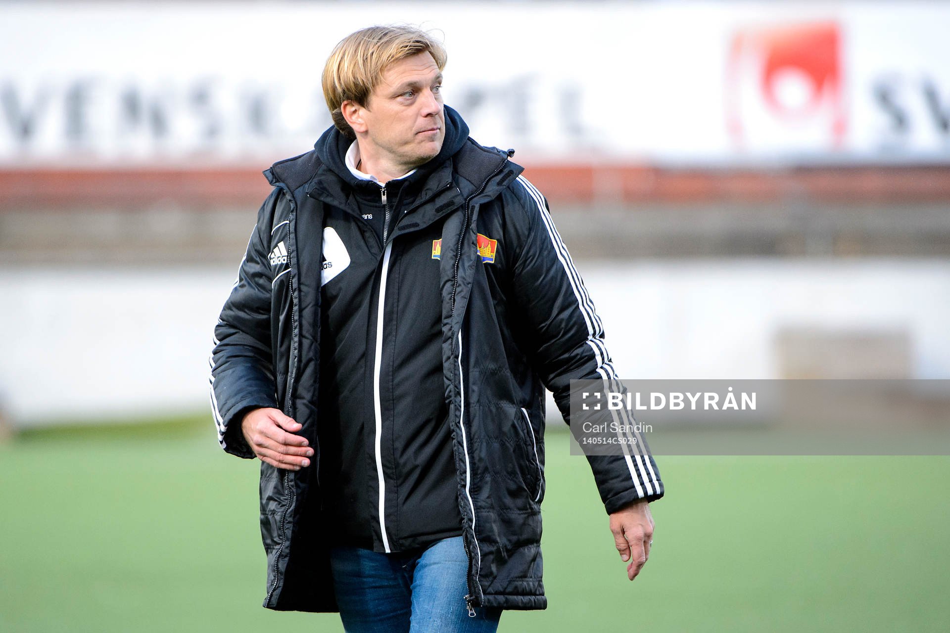 Tyresös tränare Tony Gustavsson lämnar planen