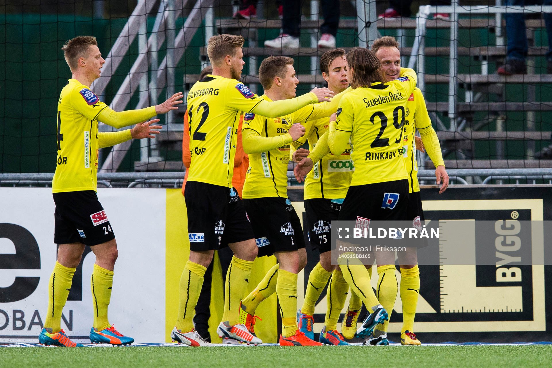 Mjällbys spelare jublar