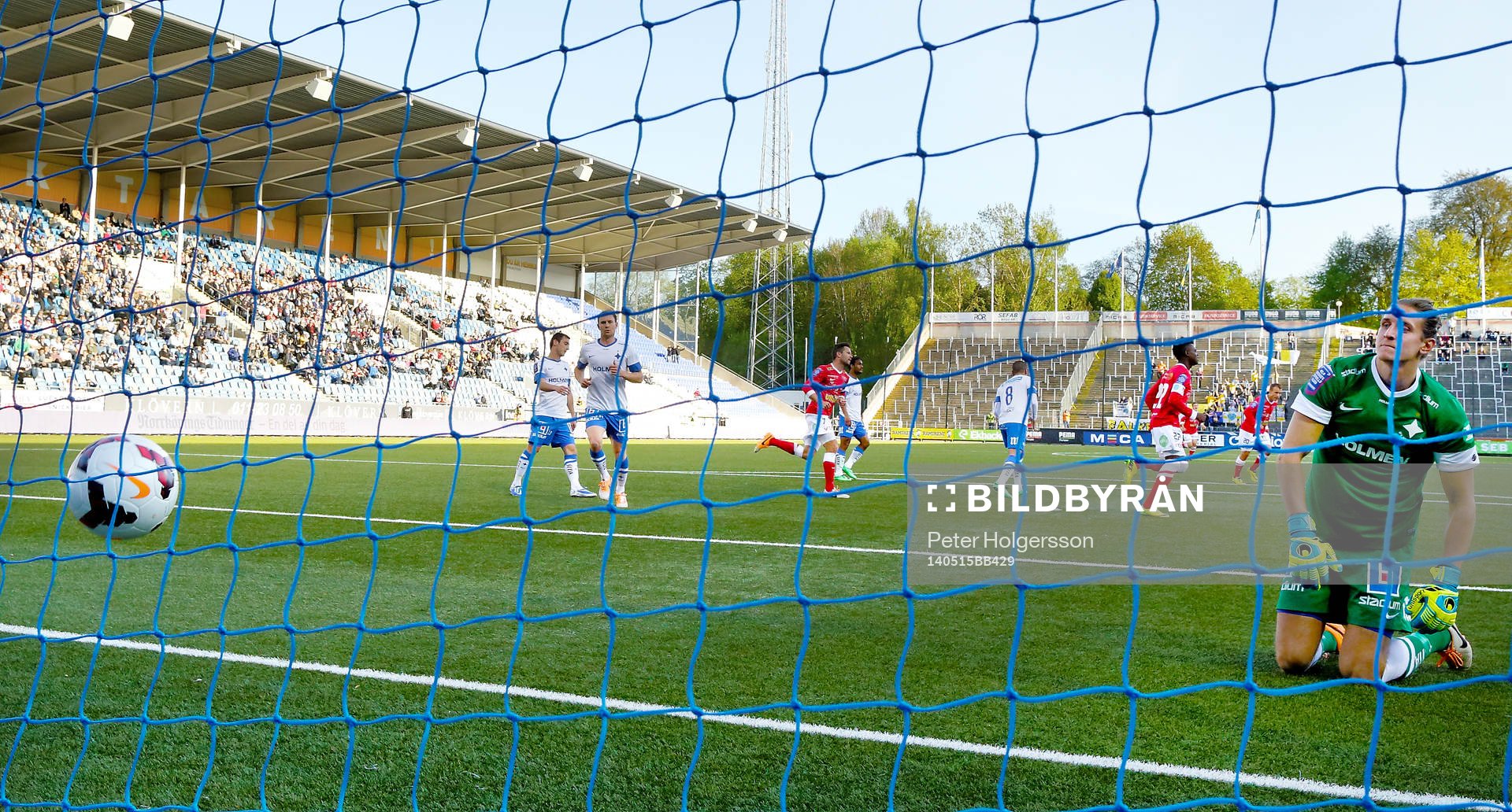 Falkenbergs Stefan Rodevåg gör mål 0-1 på straff förbi