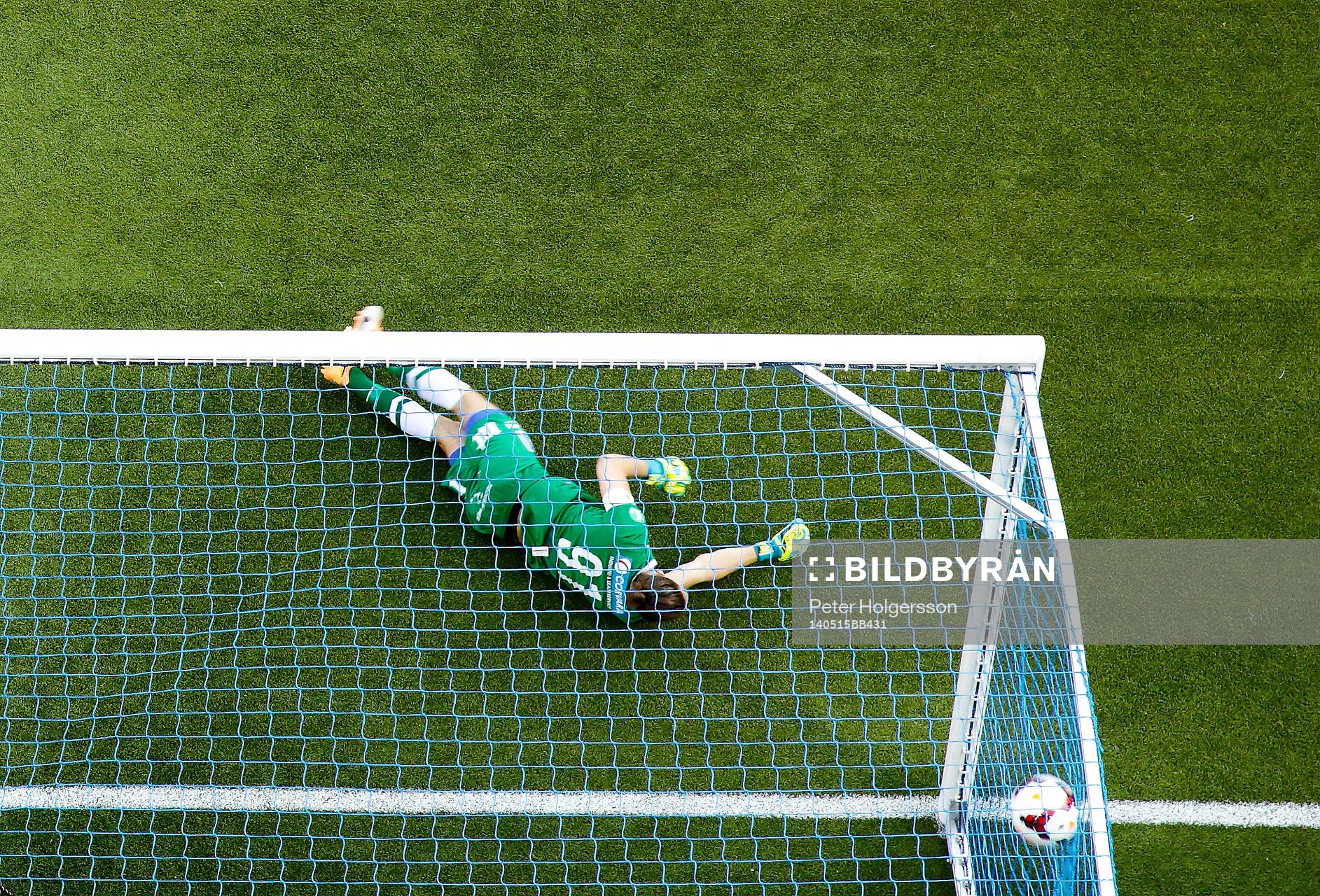 Falkenbergs Stefan Rodevåg gör mål 0-1 på straff förbi