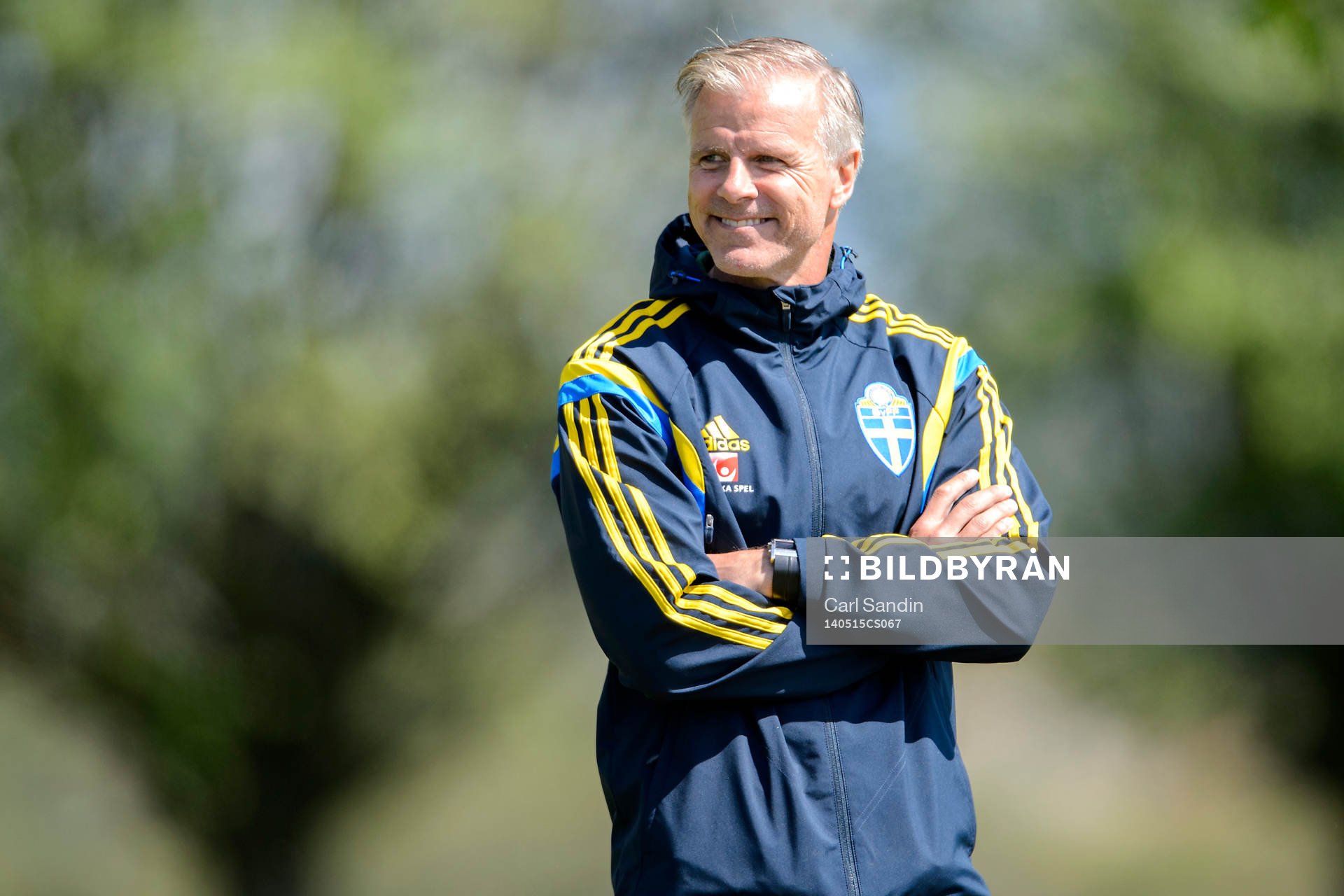 Sveriges förbundskapten Roland Nilsson under fotbollsmatchen mellan Sverige och Belgien den 15 maj 2014 i Vinberg.