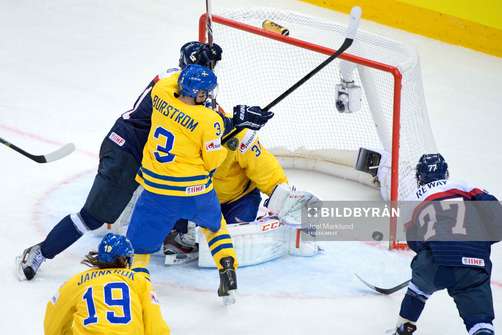 Slovakiens Juraj Mikus skjuter in 1-2