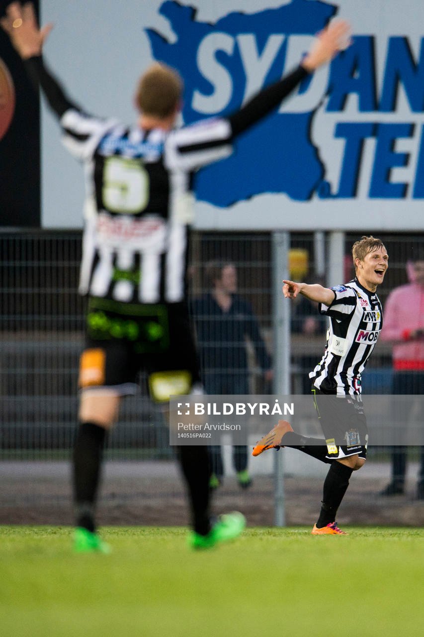 Landskronas Erik Andersson jublar