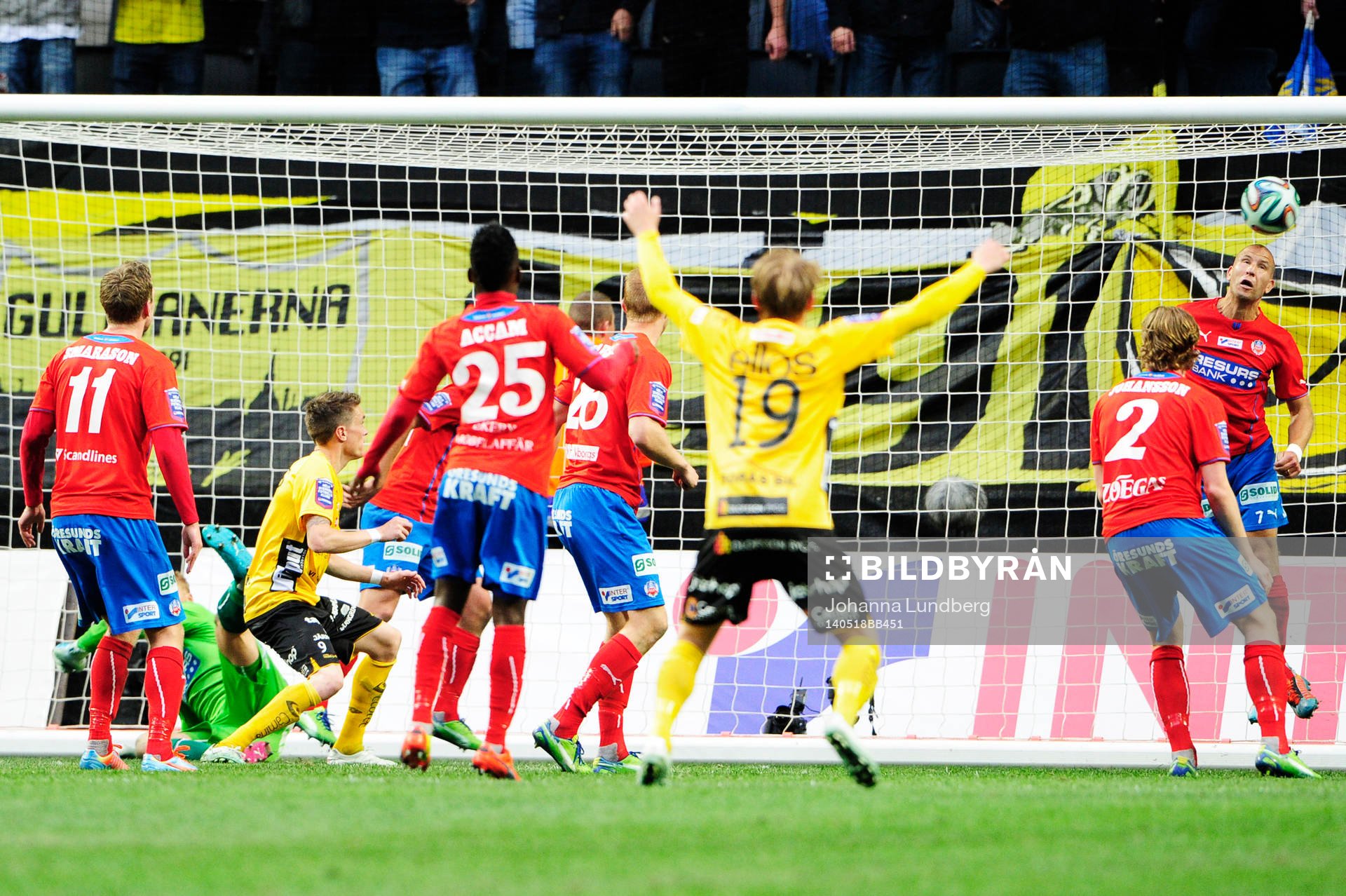 Elfsborgs Lasse Nilsson gör 0-1 över Helsingborgs Mattias