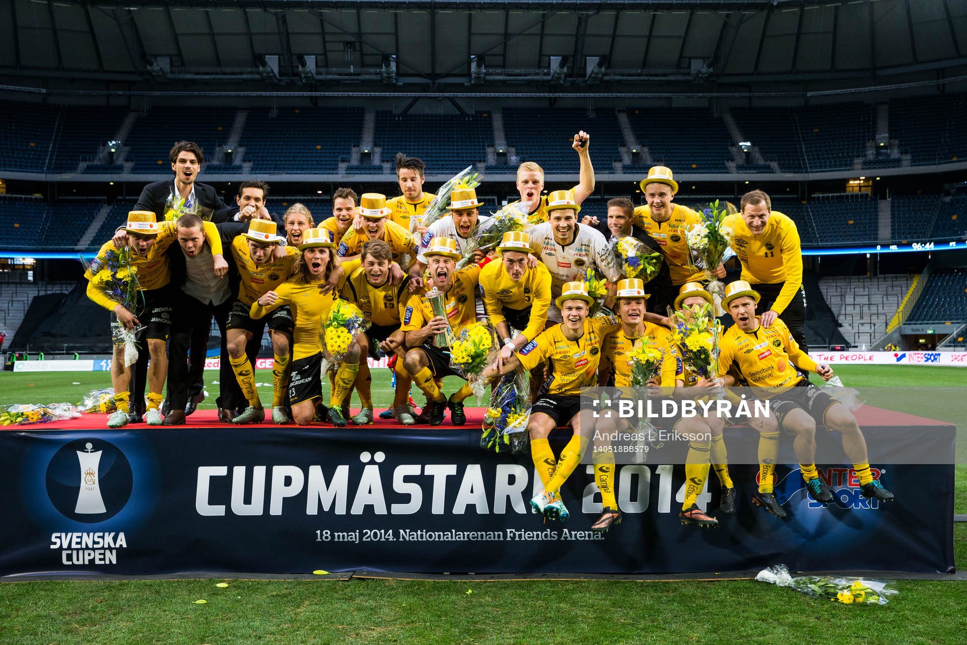 Elfsborgs spelare jublar på podiet