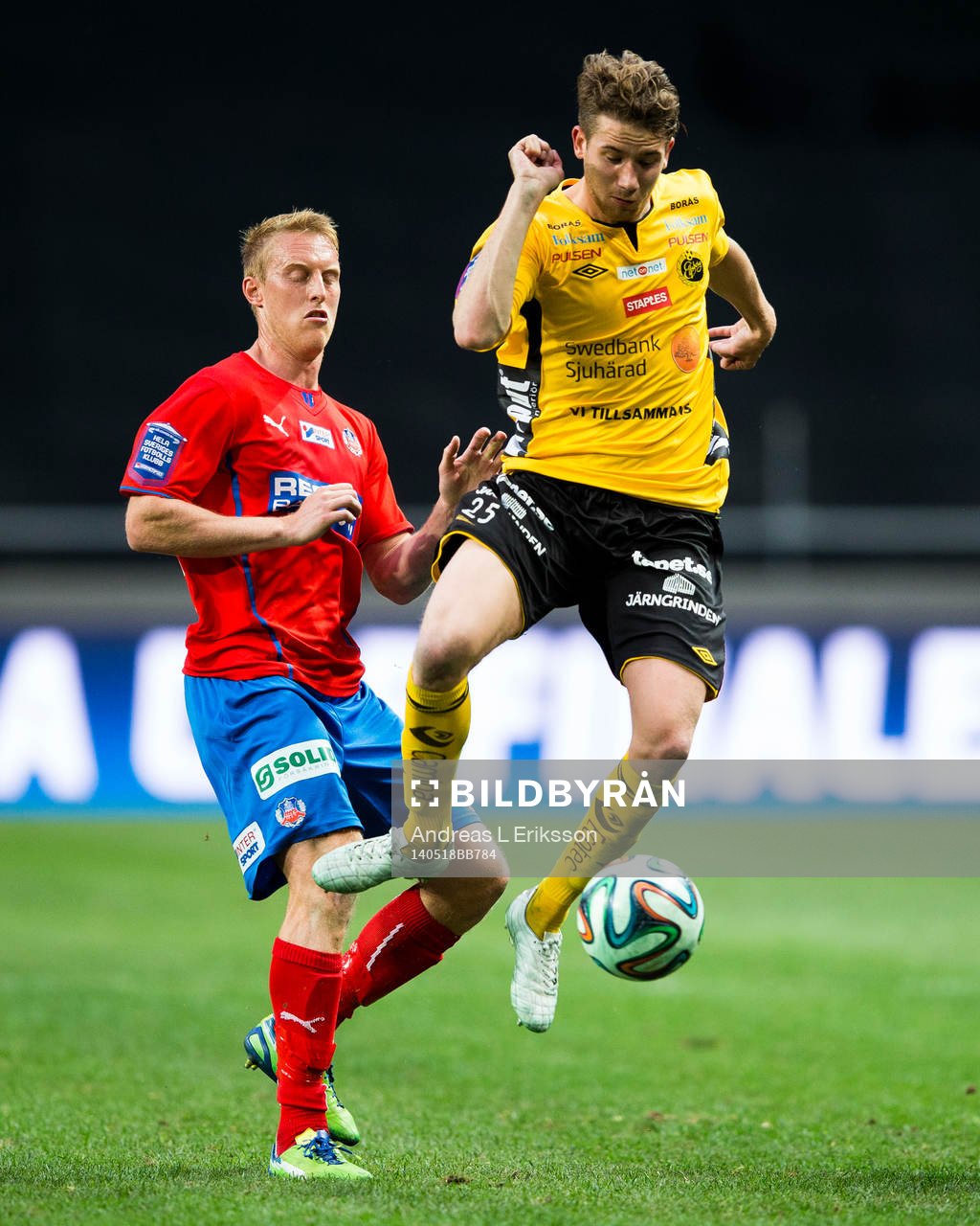 Helsingborgs Peter Larsson och Elfsborgs Marcus Rohdén under finalen av Svenska Cupen mellan Helsingborg och Elfsborg den 18 maj 2014 i Stockholm.