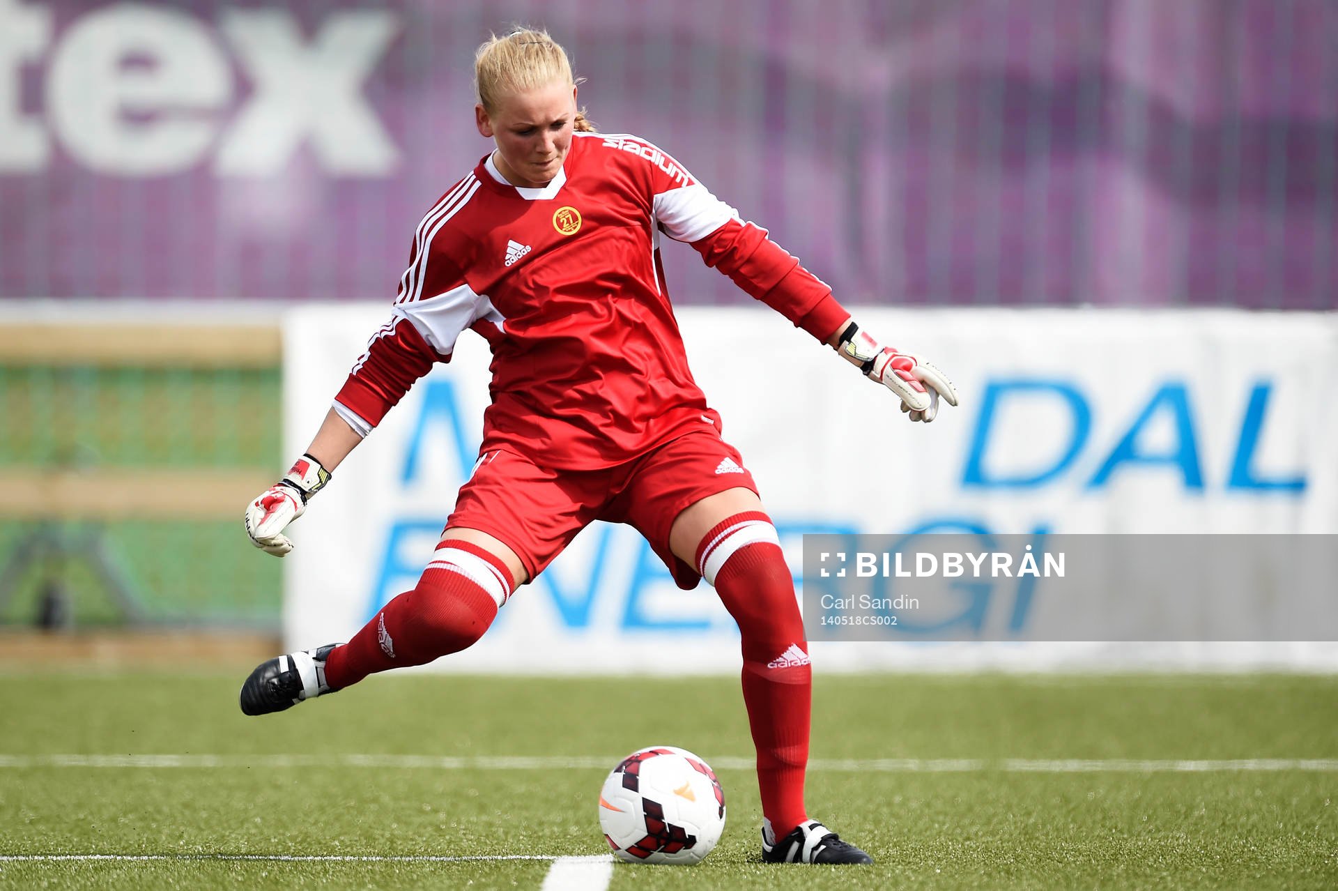 AIKs målvakt Hilde Gunn Olsen under fotbollsmatchen i damallsvenskan mellan Jitex och AIK den 18 maj 2014 i Göteborg.