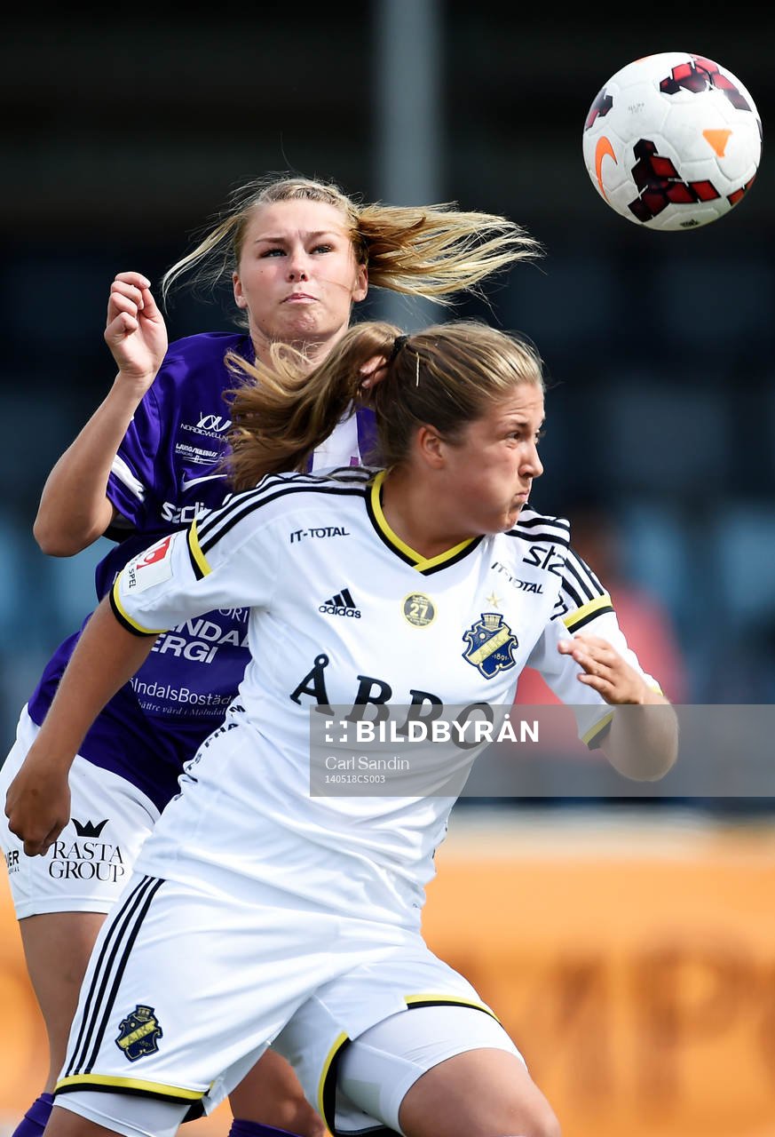 AIKs Filippa Angeldal och Jitex Amanda Östervall