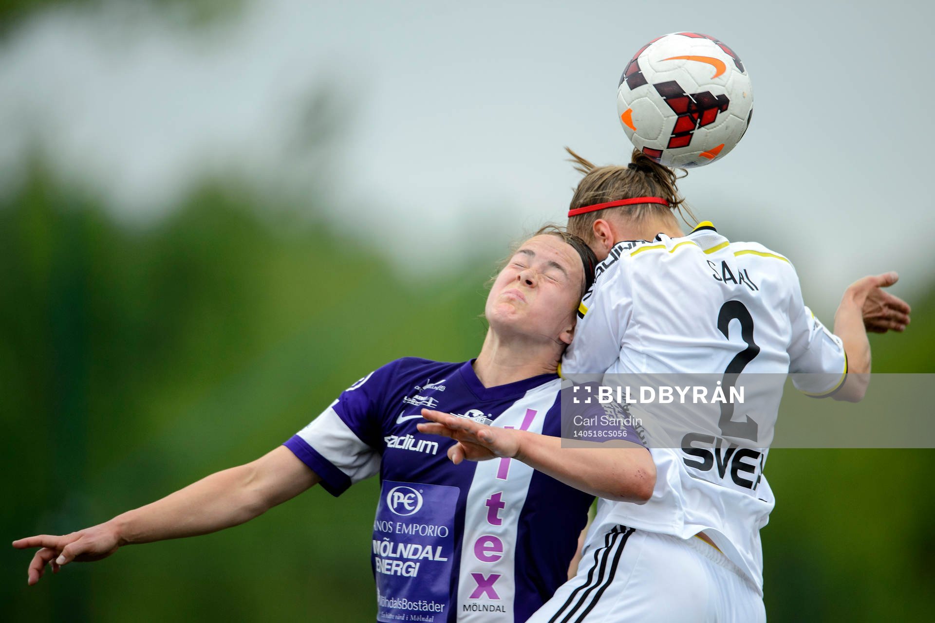 Jitex Anna Furberg i nickduell mer AIKs Maija Saari (vänd