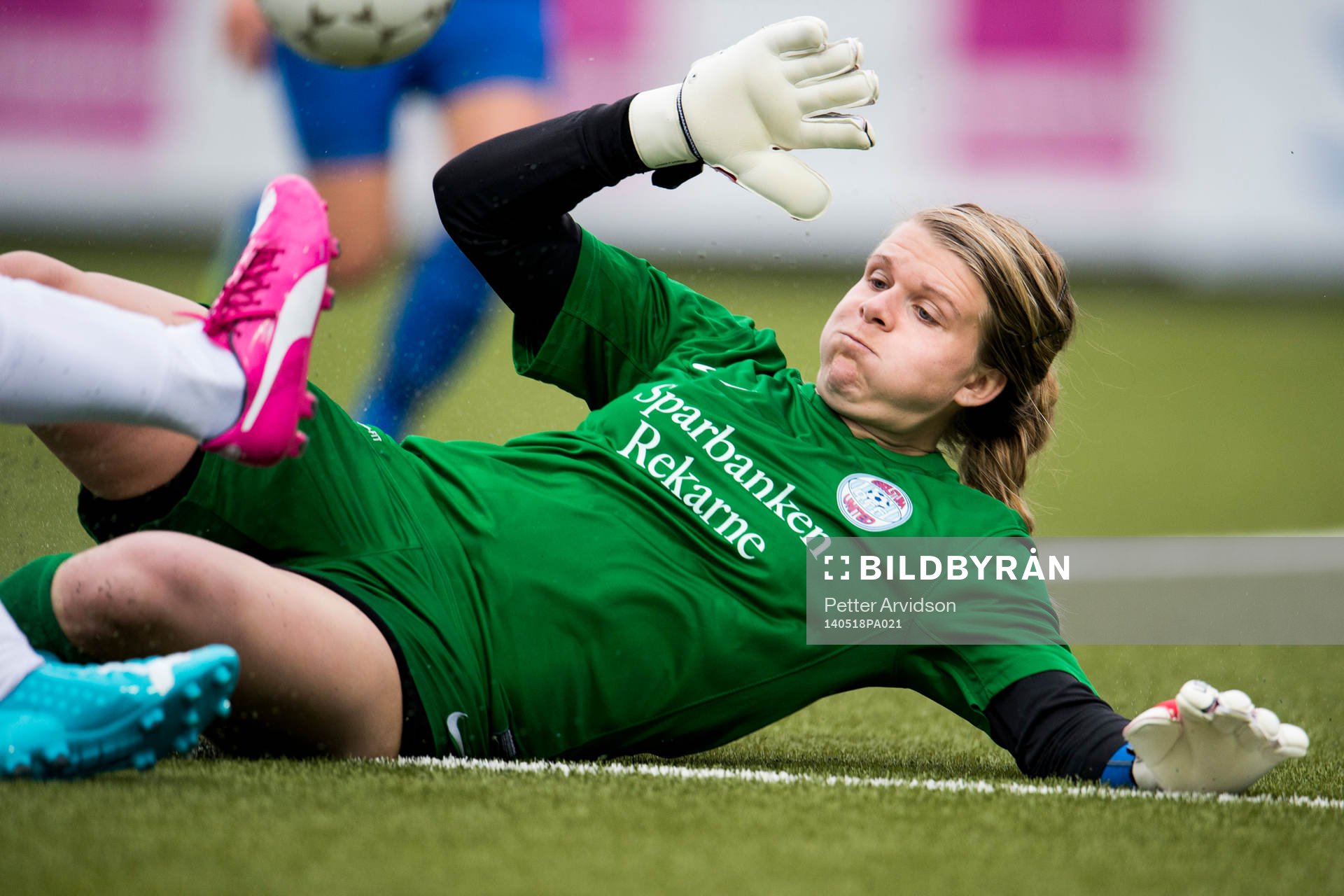 Eskilstunas målvakt Emelie Almesjö under fotbollsmatchen i Damallsvenskan mellan FC Rosengård och Eskilstuna den 18 maj 2014 i Malmö.