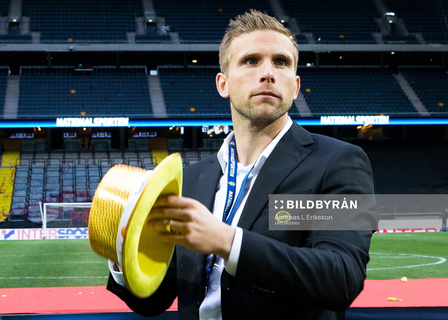 Elfsborgs Anders Svensson håller i sin guldhatt