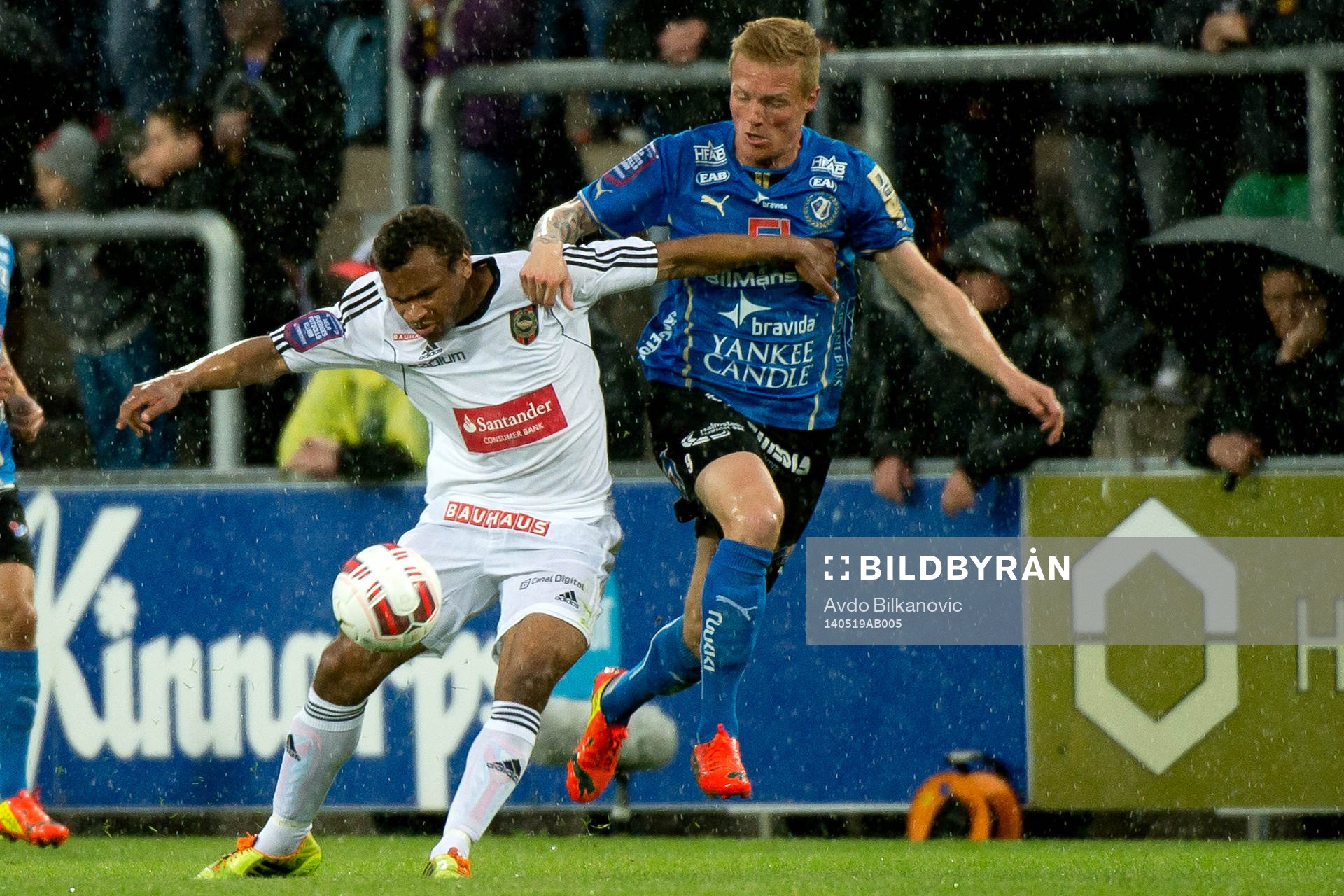 Brommapojkarnas Serge-Junior Martinsson Ngouali och