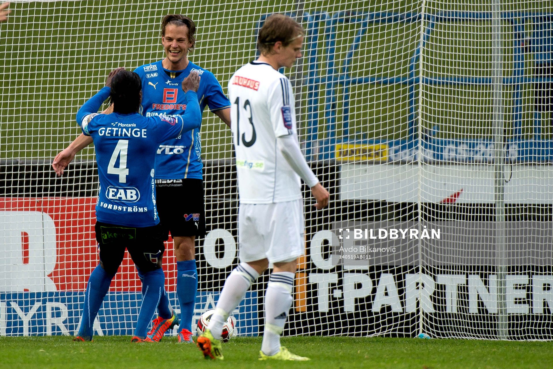 Halmstads Fredrik Liverstam och Joseph Baffo jublar medan